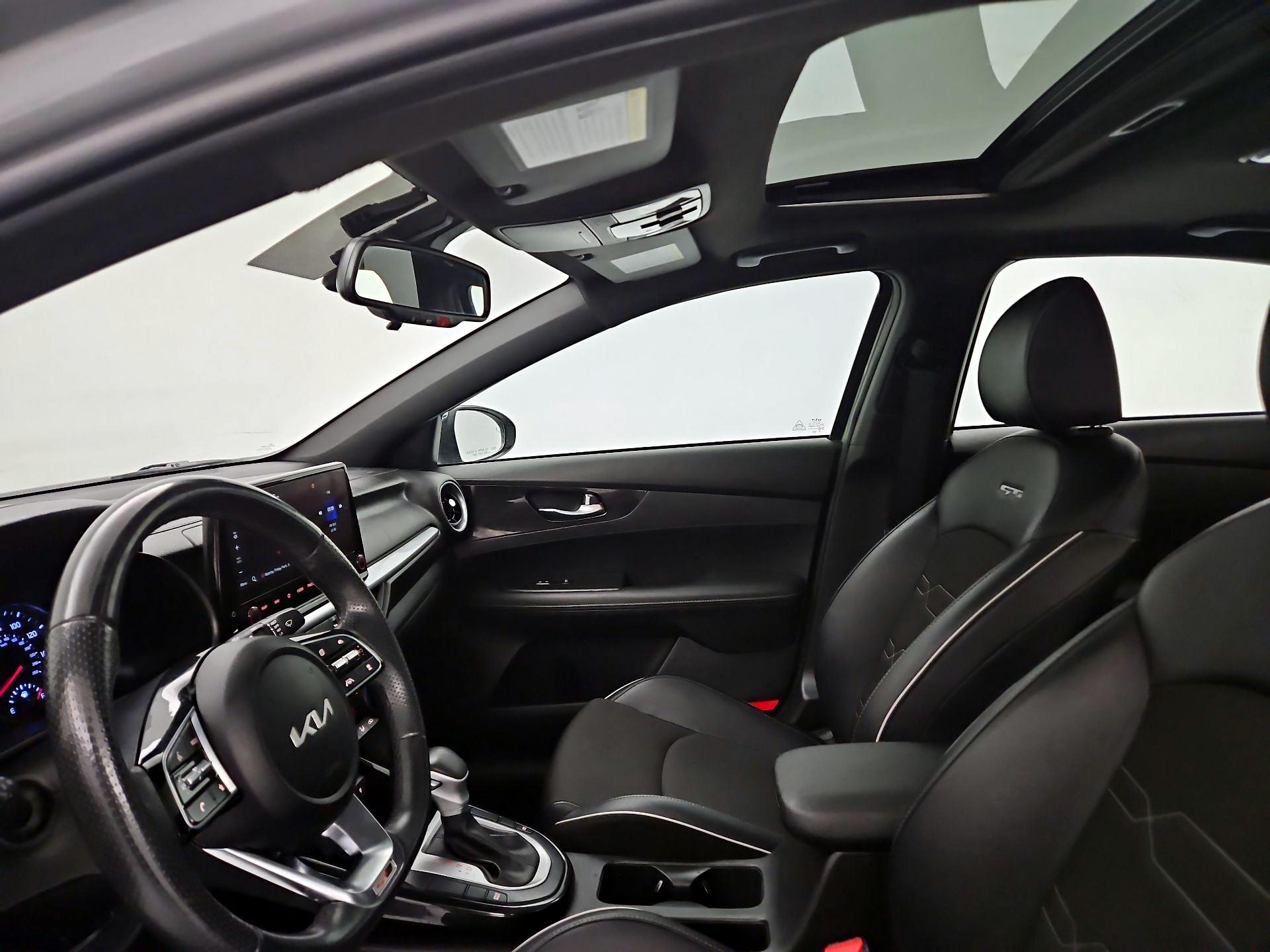 Thumbnail: 2023 Kia Forte - 20