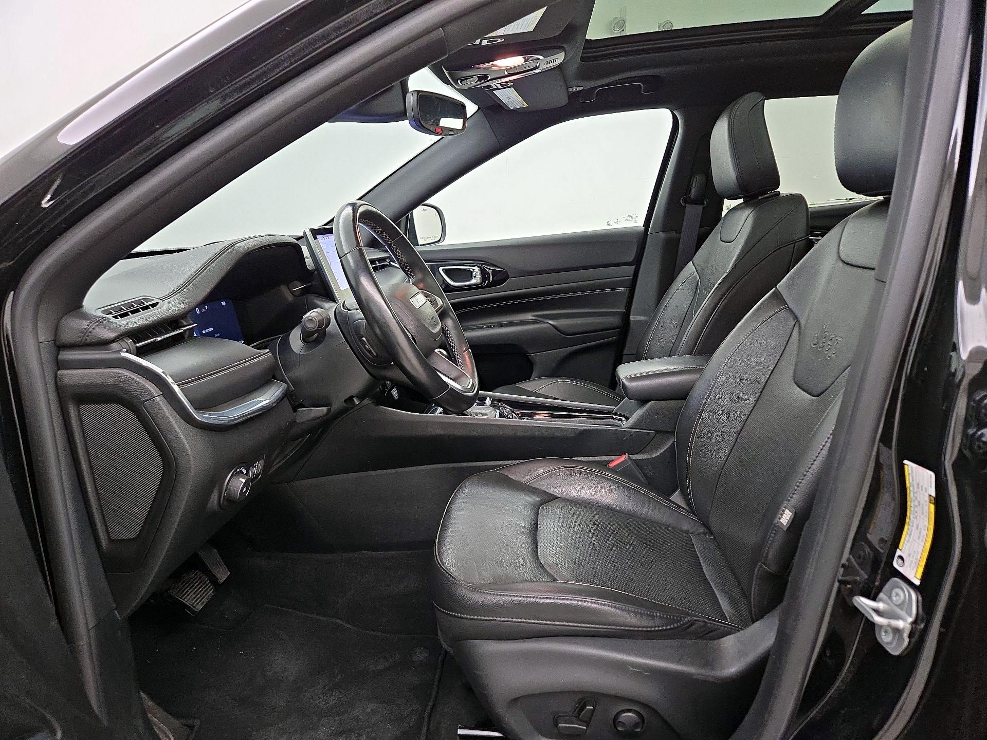 Thumbnail: 2022 Jeep Compass - 11