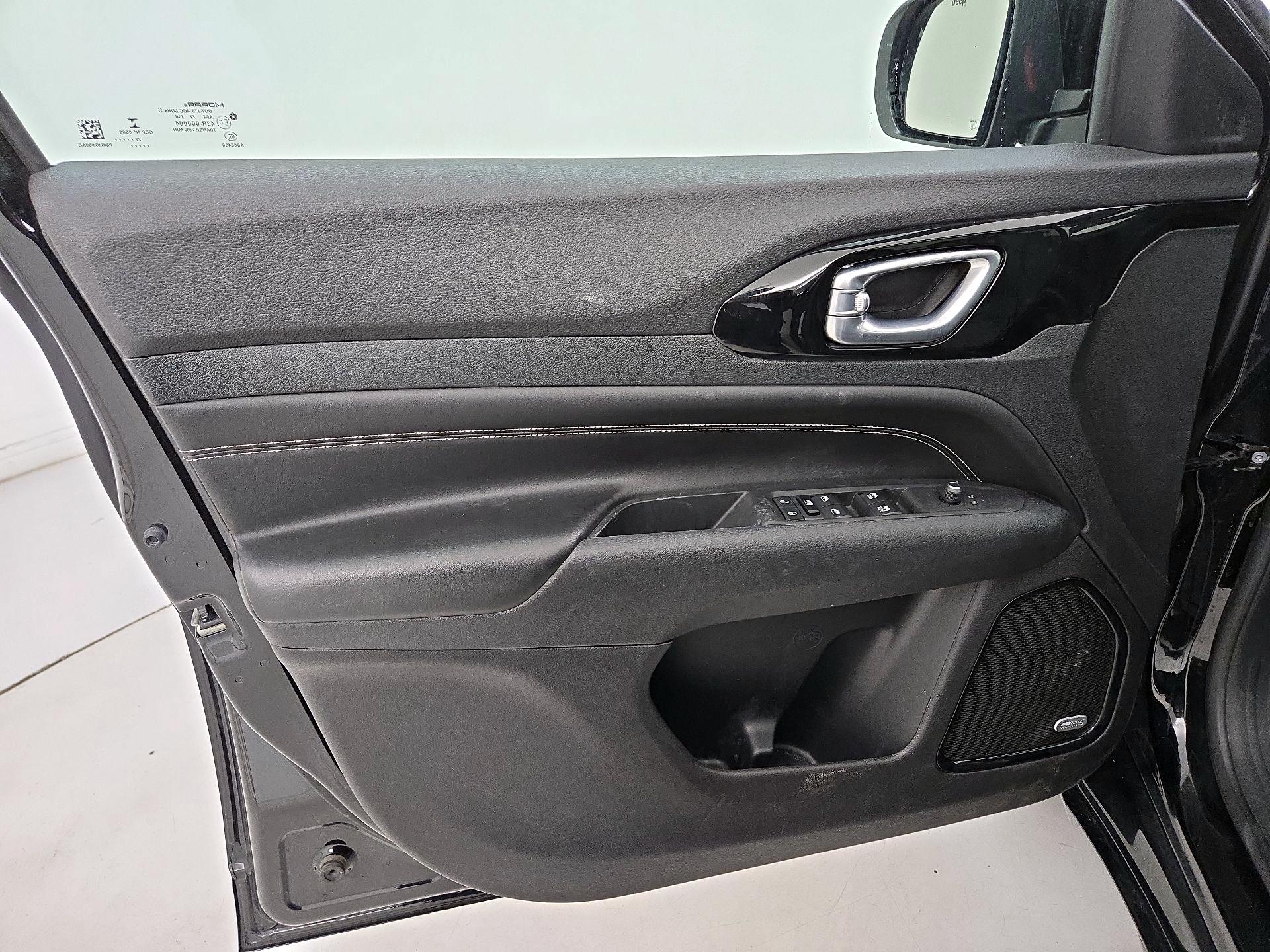 Thumbnail: 2022 Jeep Compass - 12