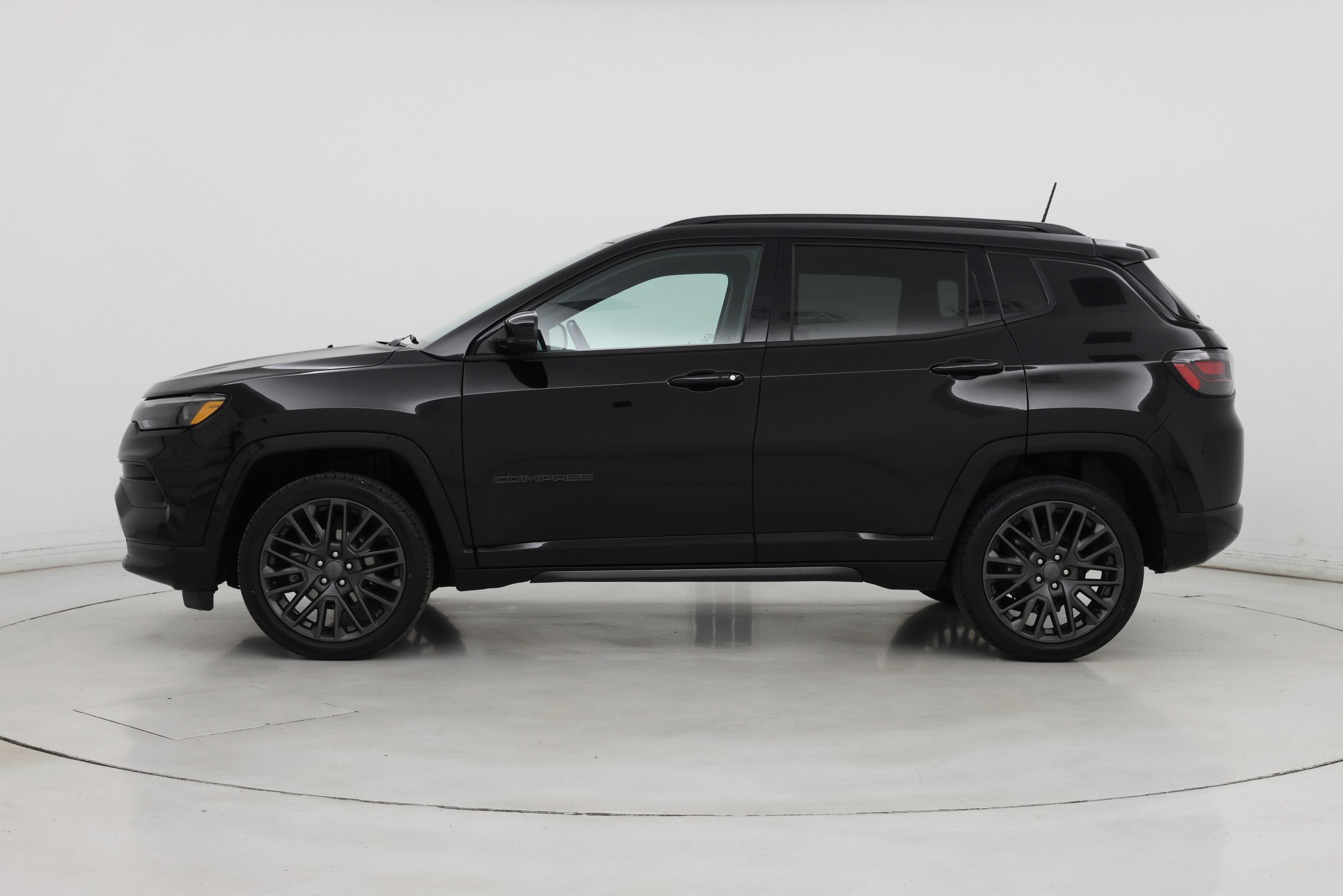 Thumbnail: 2022 Jeep Compass - 3