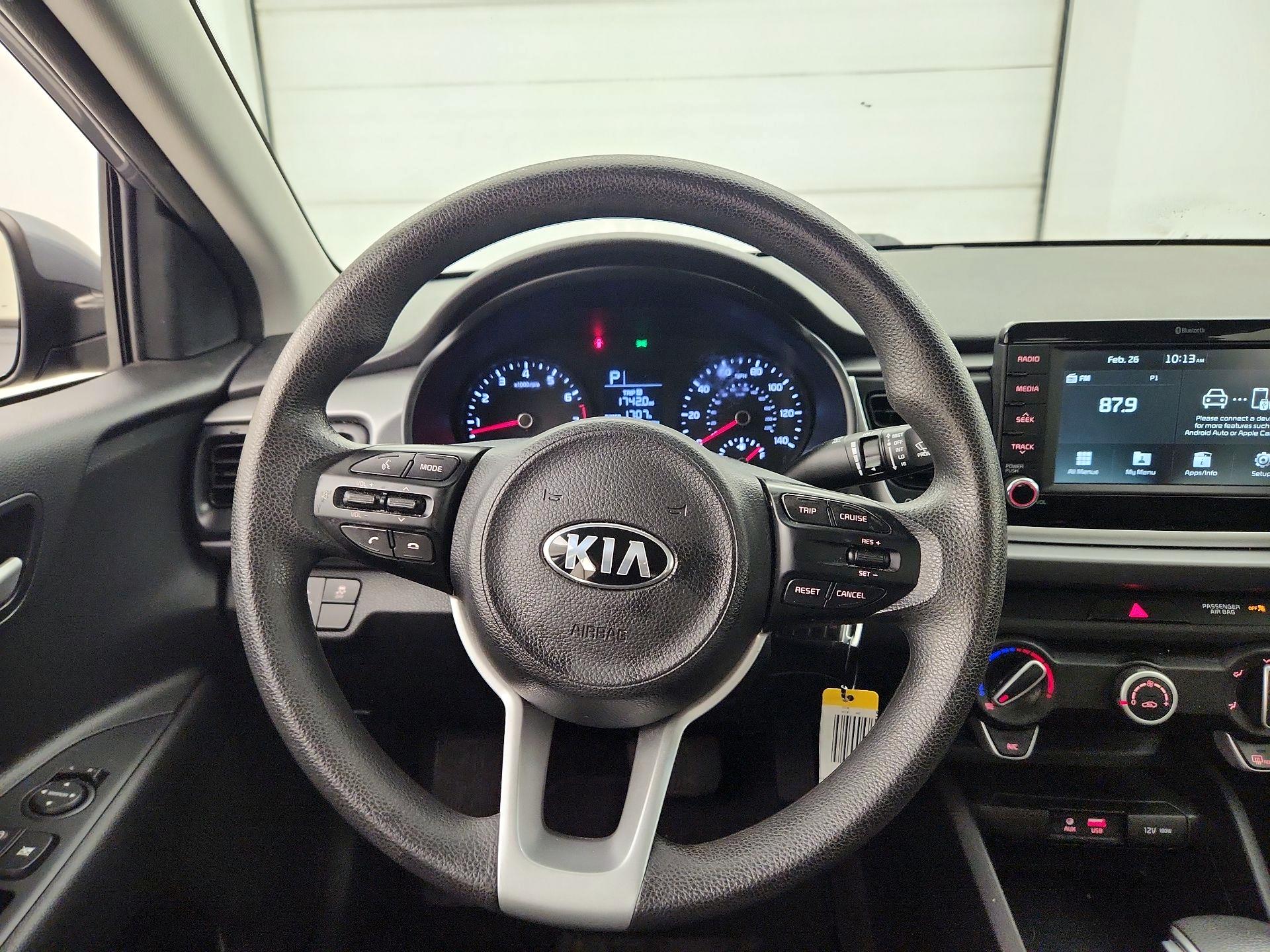 Thumbnail: 2020 Kia Rio - 10