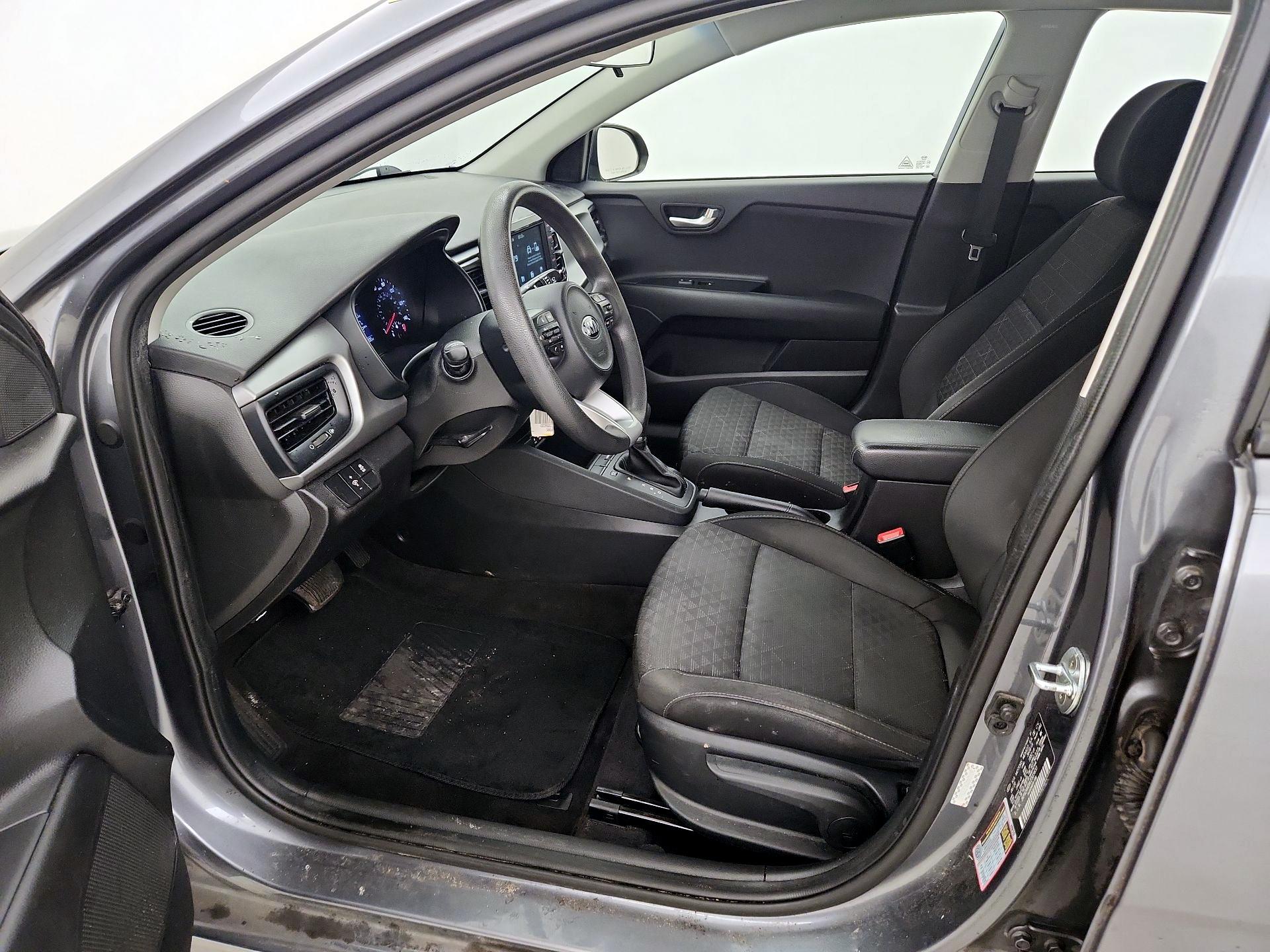 Thumbnail: 2020 Kia Rio - 11