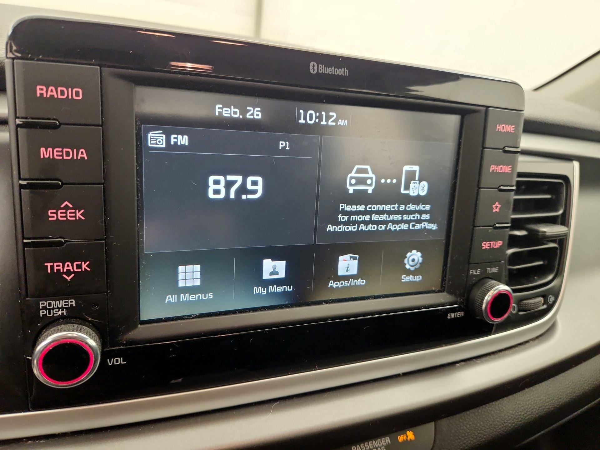 Thumbnail: 2020 Kia Rio - 15