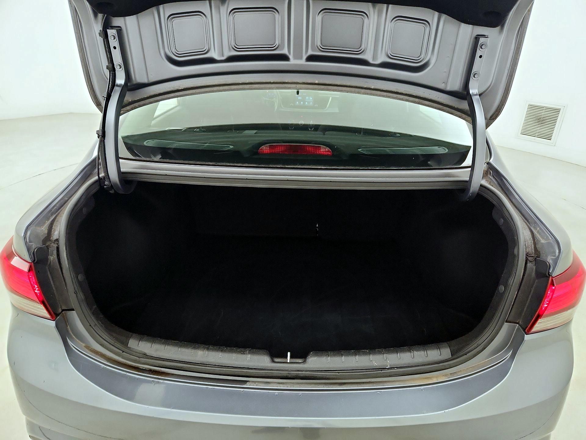 Thumbnail: 2020 Kia Rio - 20