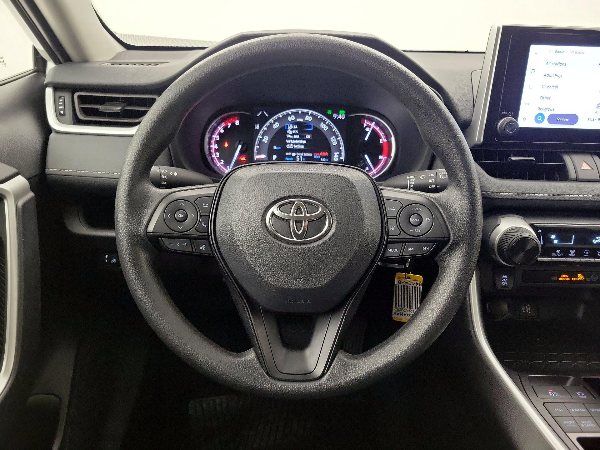 Thumbnail: 2025 Toyota RAV4 - 10