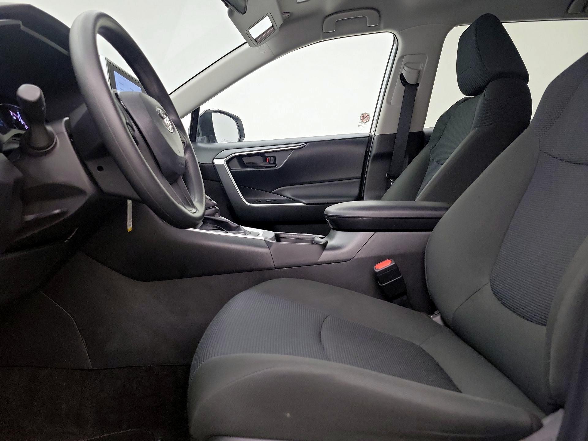 Thumbnail: 2025 Toyota RAV4 - 11