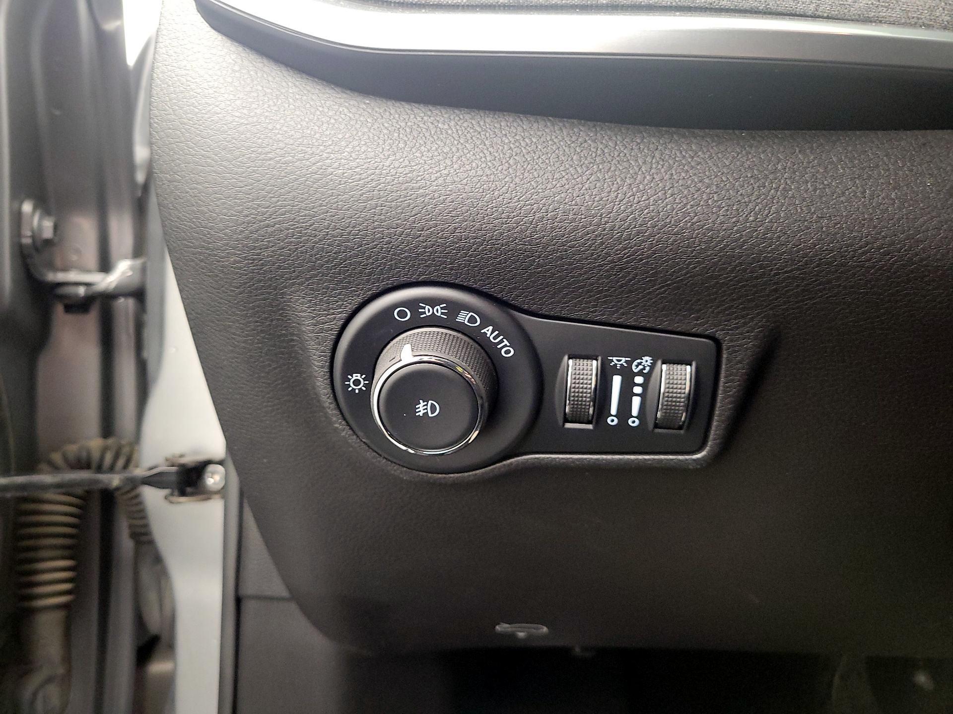 Thumbnail: 2022 Jeep Compass - 13