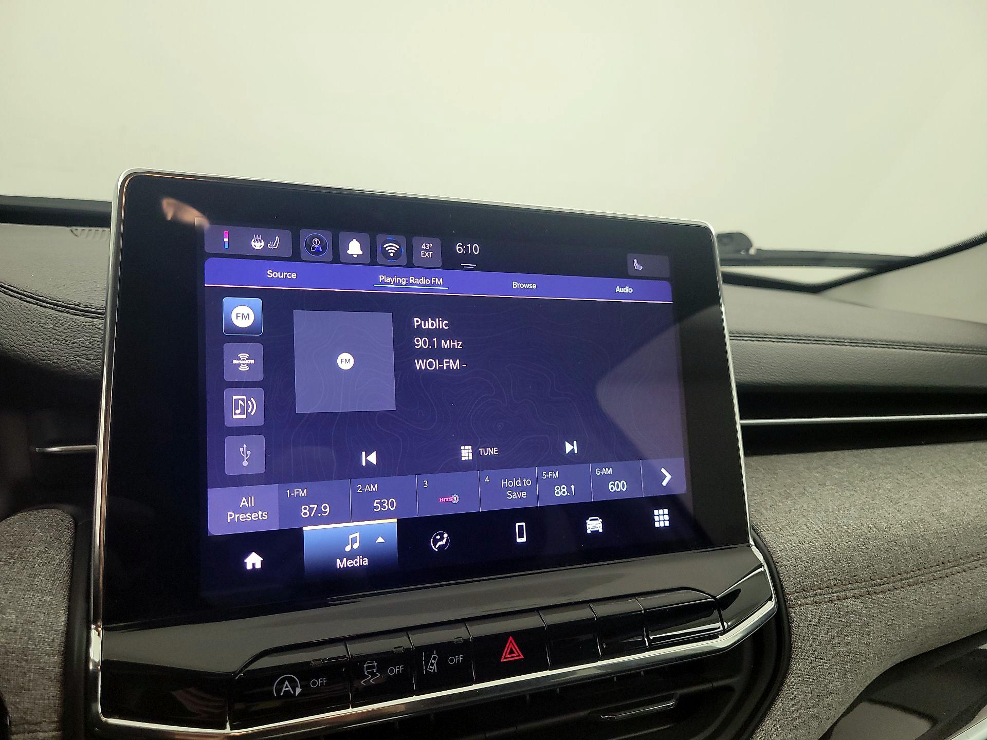 Thumbnail: 2022 Jeep Compass - 15