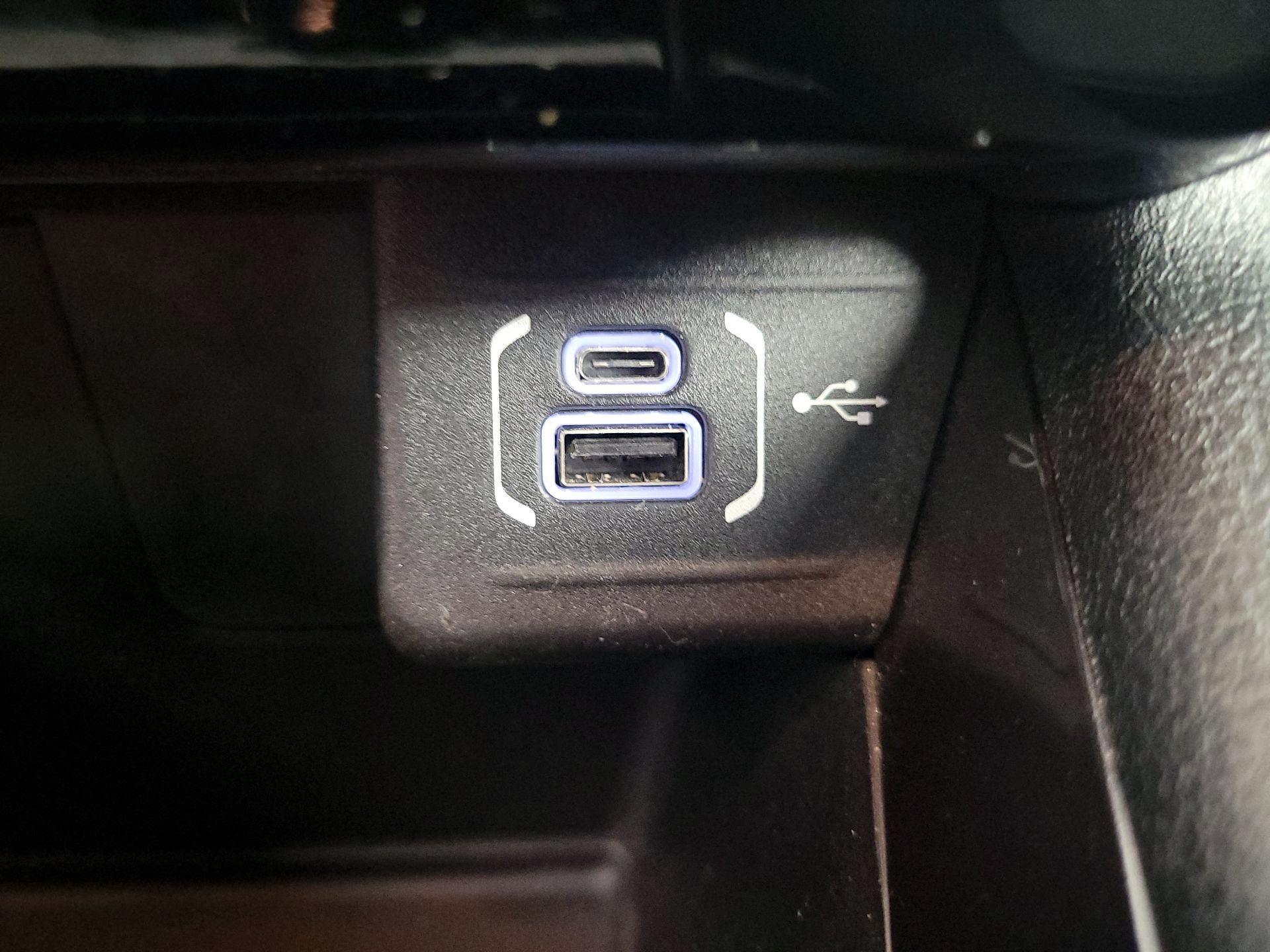 Thumbnail: 2022 Jeep Compass - 18