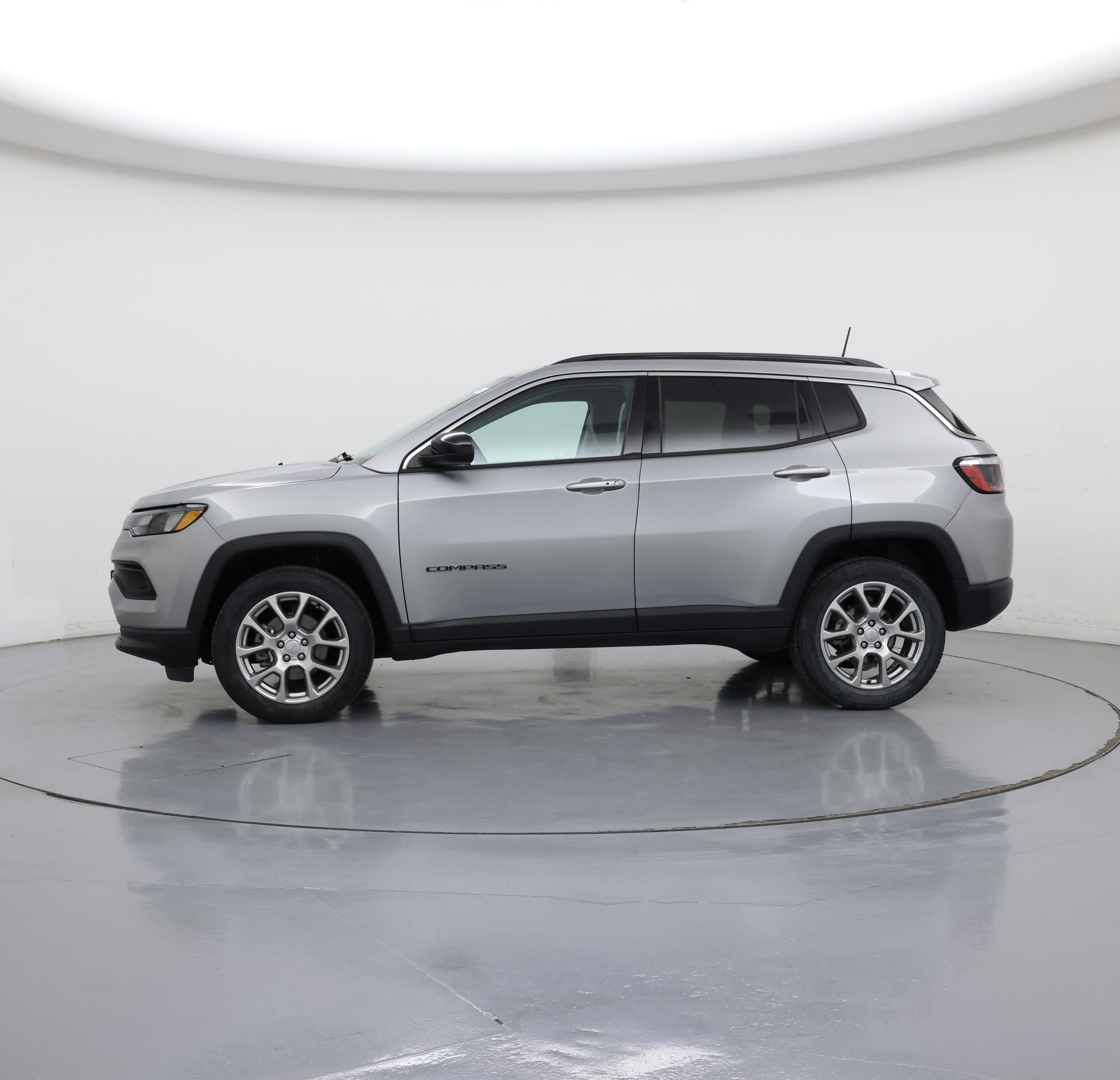 Thumbnail: 2022 Jeep Compass - 3