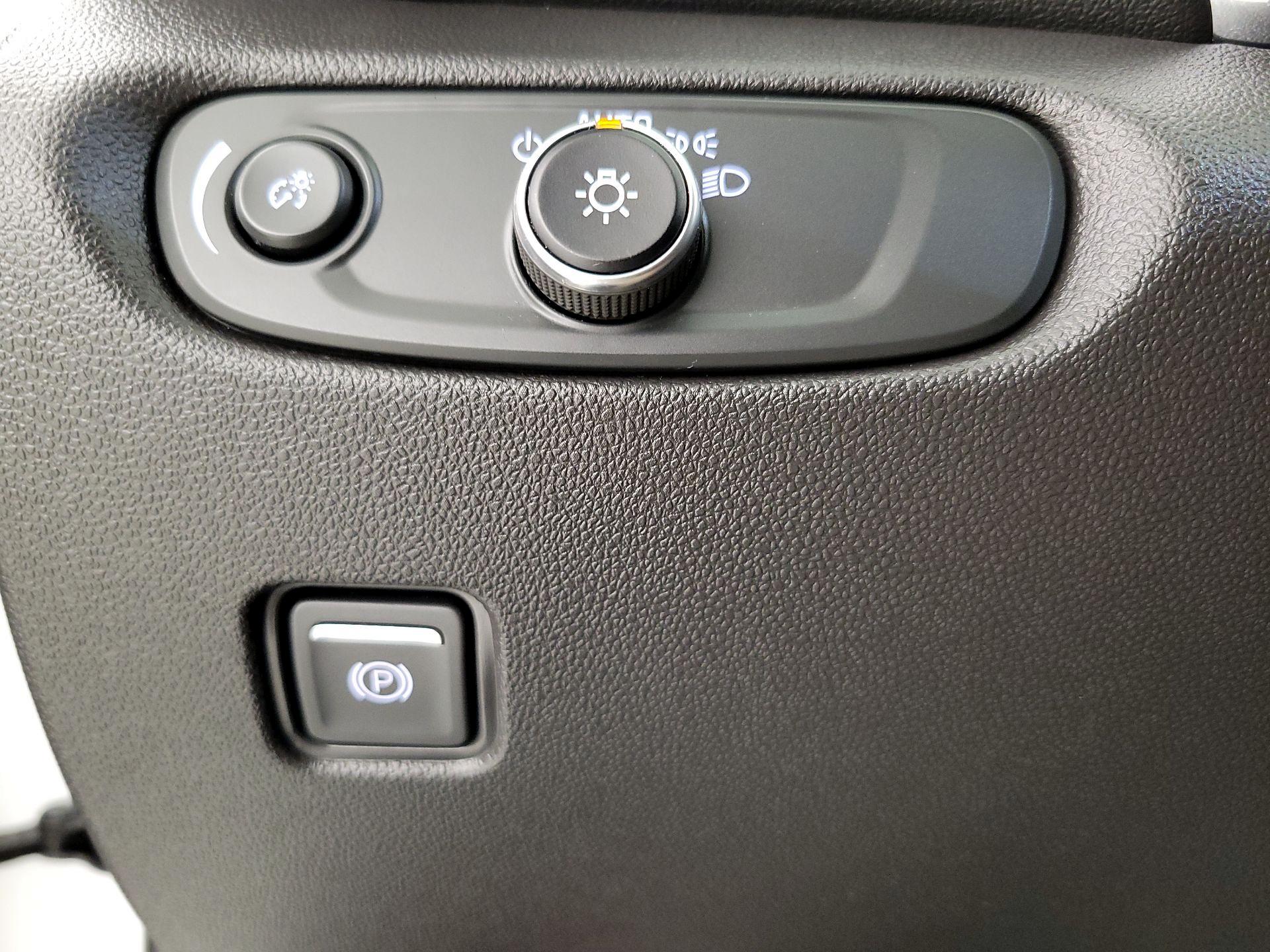 Thumbnail: 2023 Chevrolet Blazer - 13