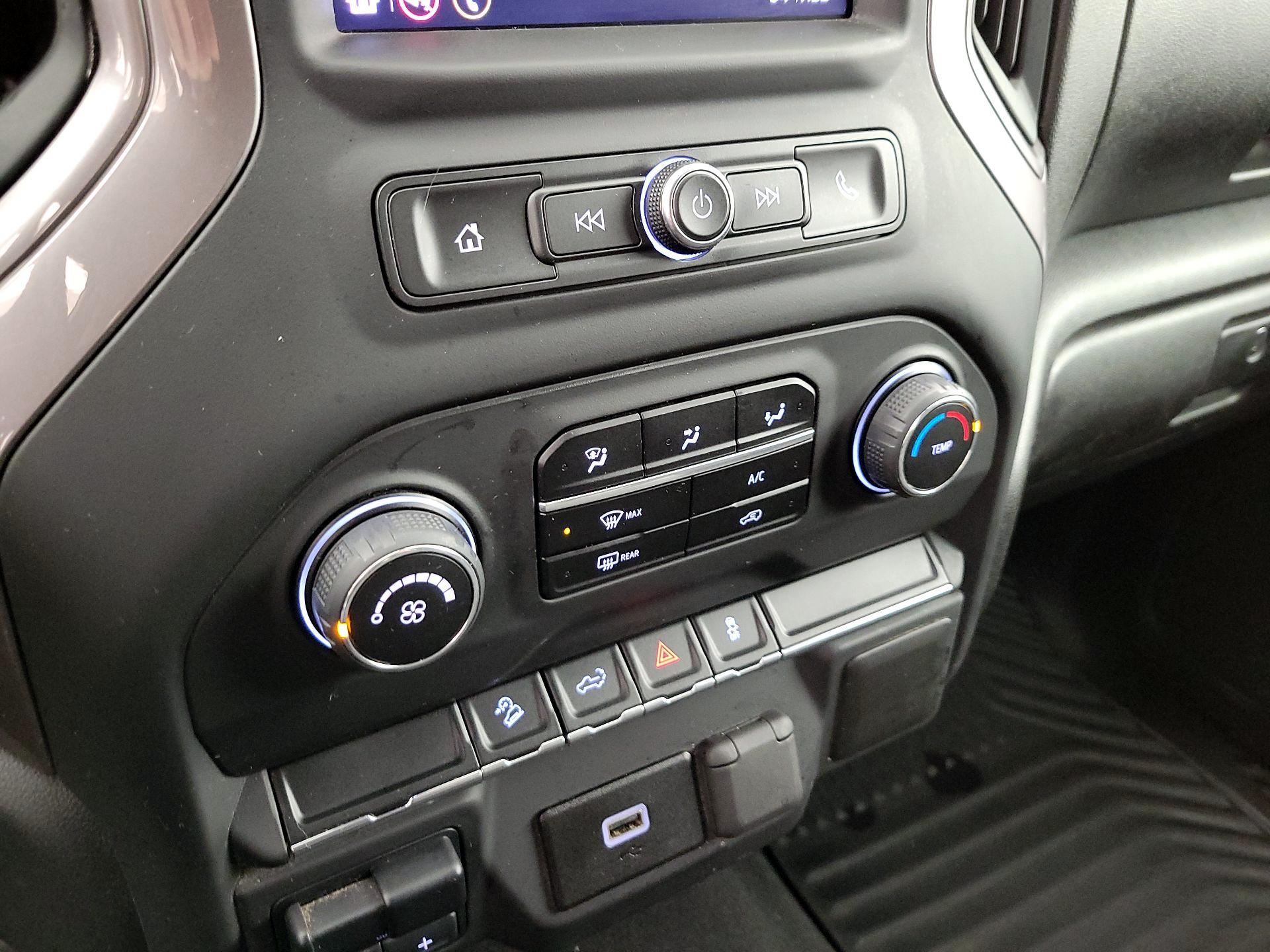 Thumbnail: 2020 Chevrolet Silverado 1500 - 16