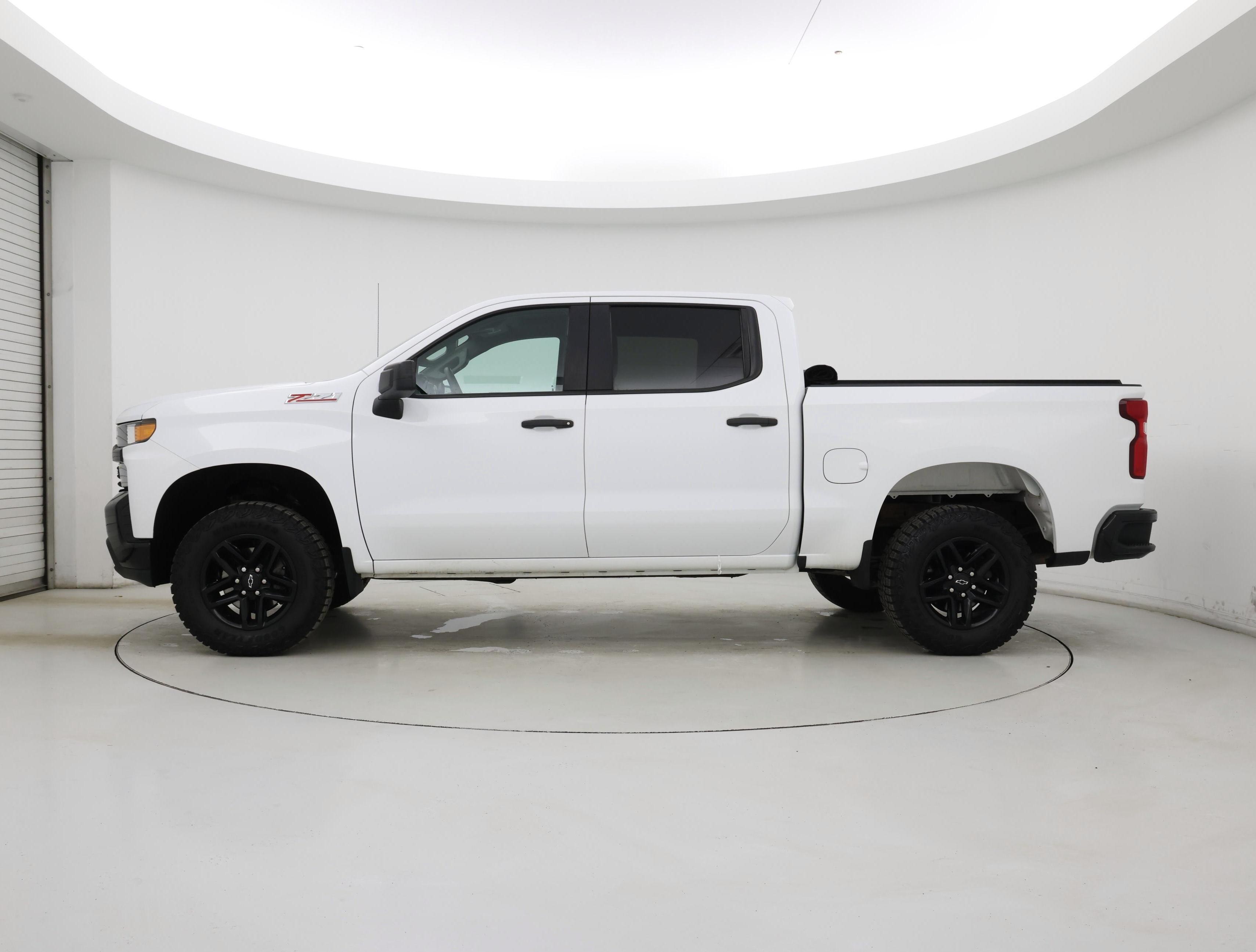 Thumbnail: 2020 Chevrolet Silverado 1500 - 3