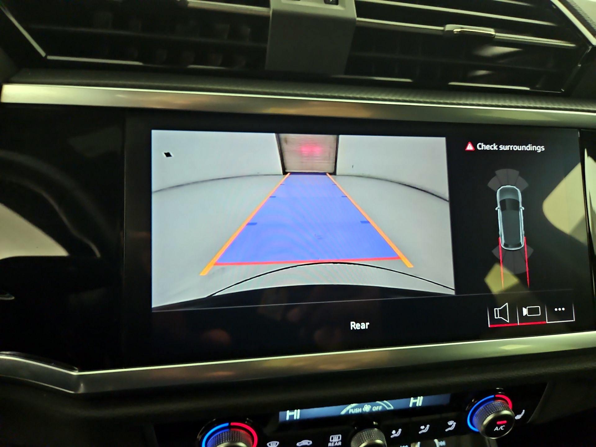 Thumbnail: 2025 Audi Q3 - 14