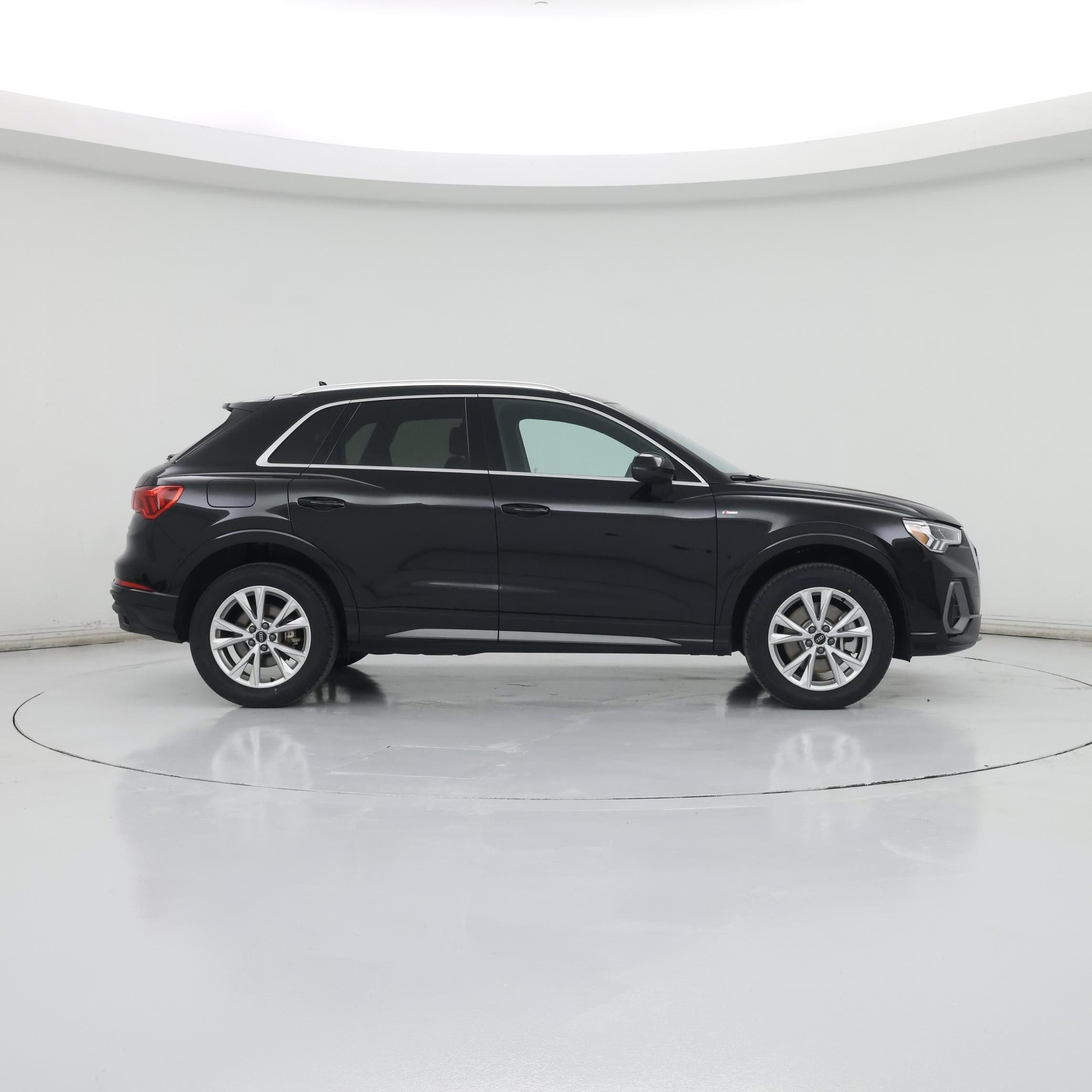 Thumbnail: 2025 Audi Q3 - 7