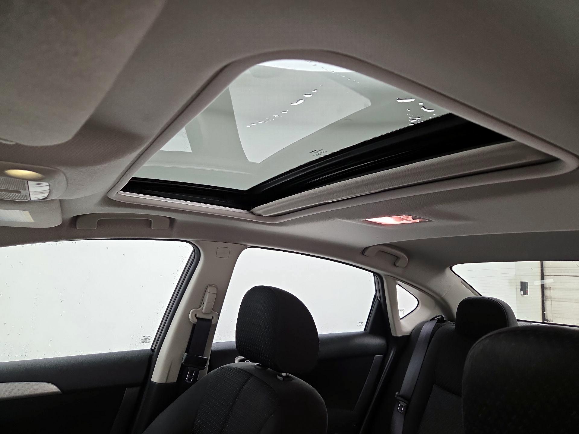 Thumbnail: 2014 Nissan Sentra - 20