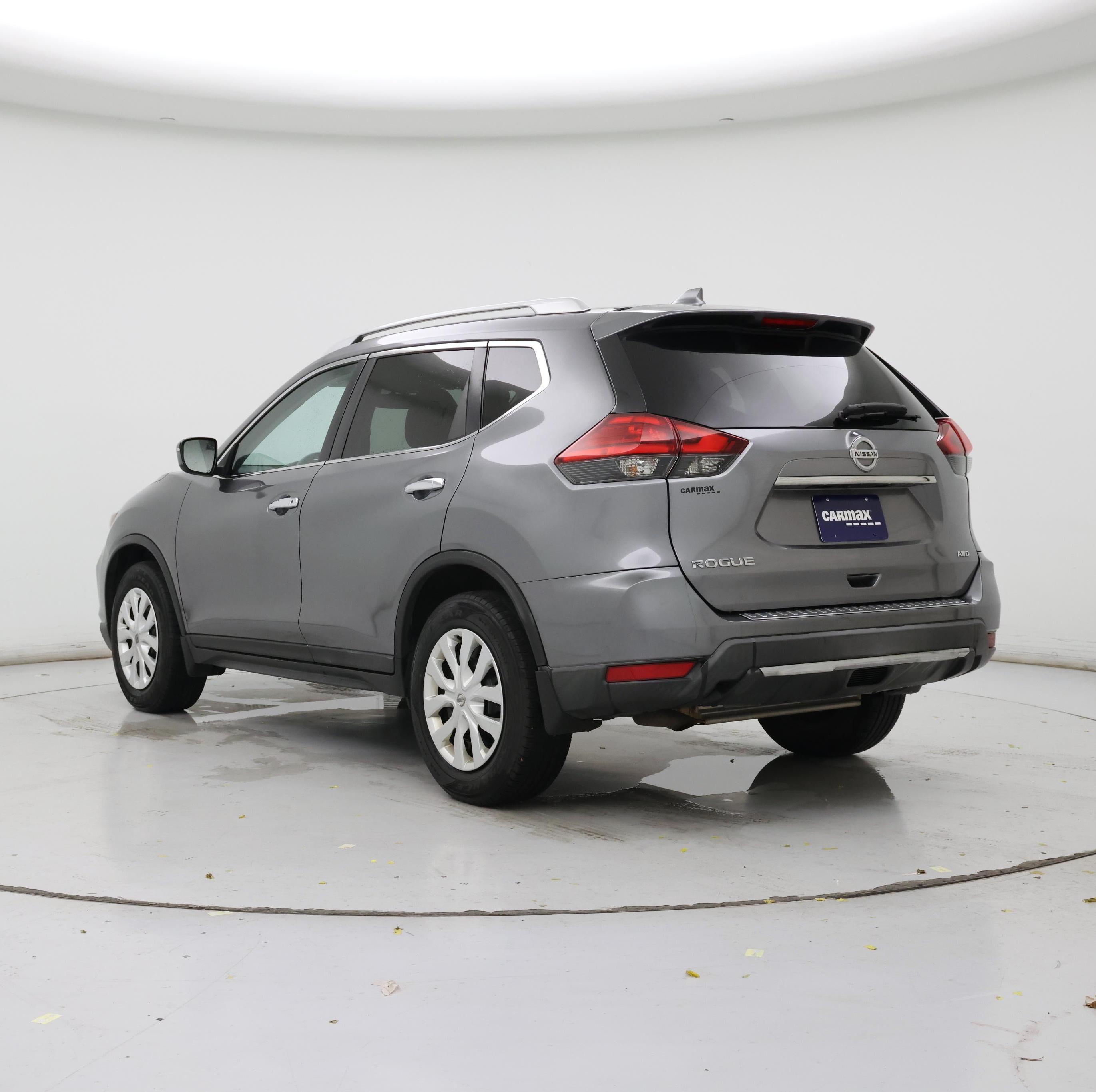 Thumbnail: 2017 Nissan Rogue - 2