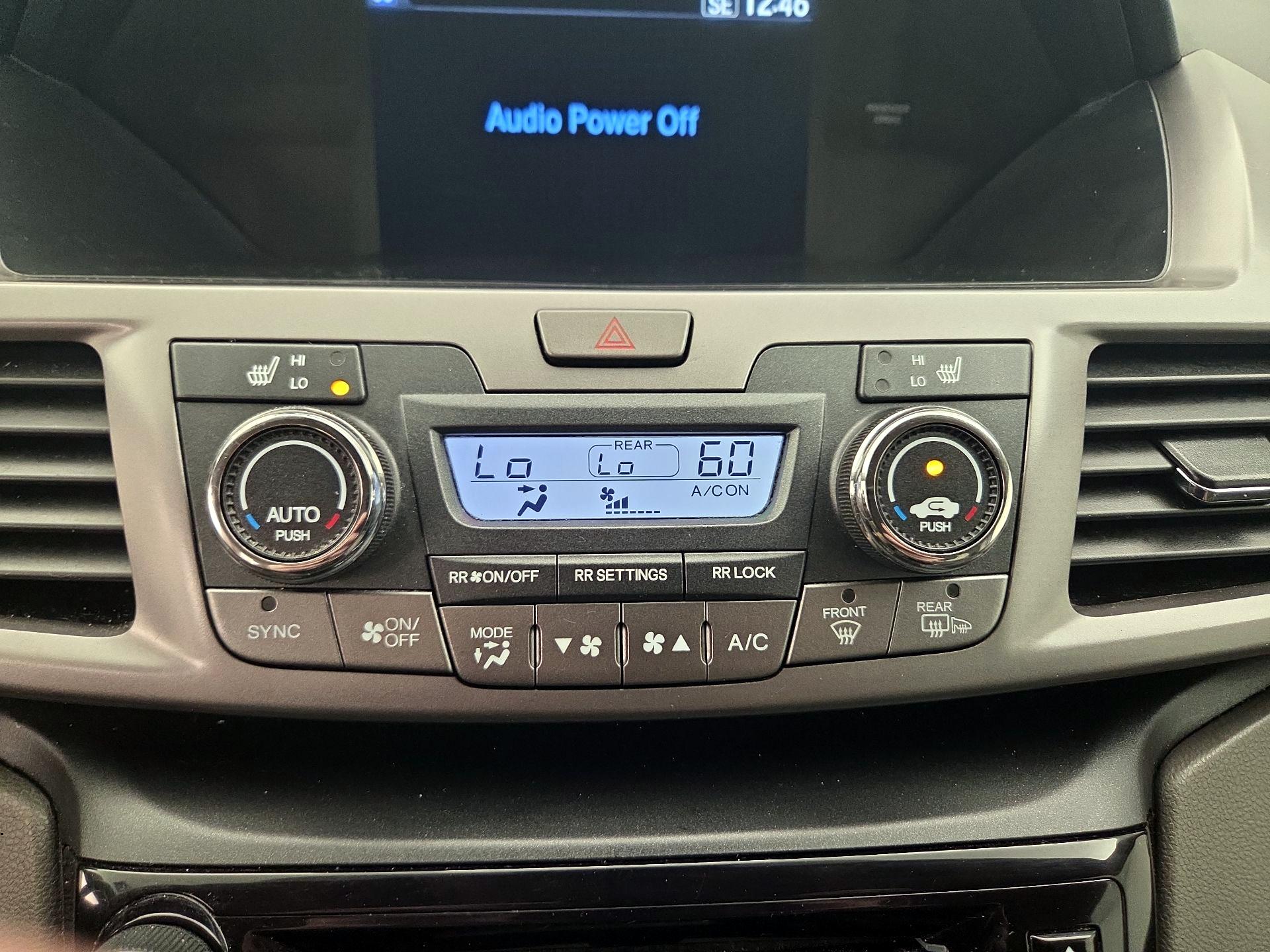 Thumbnail: 2015 Honda Odyssey - 17