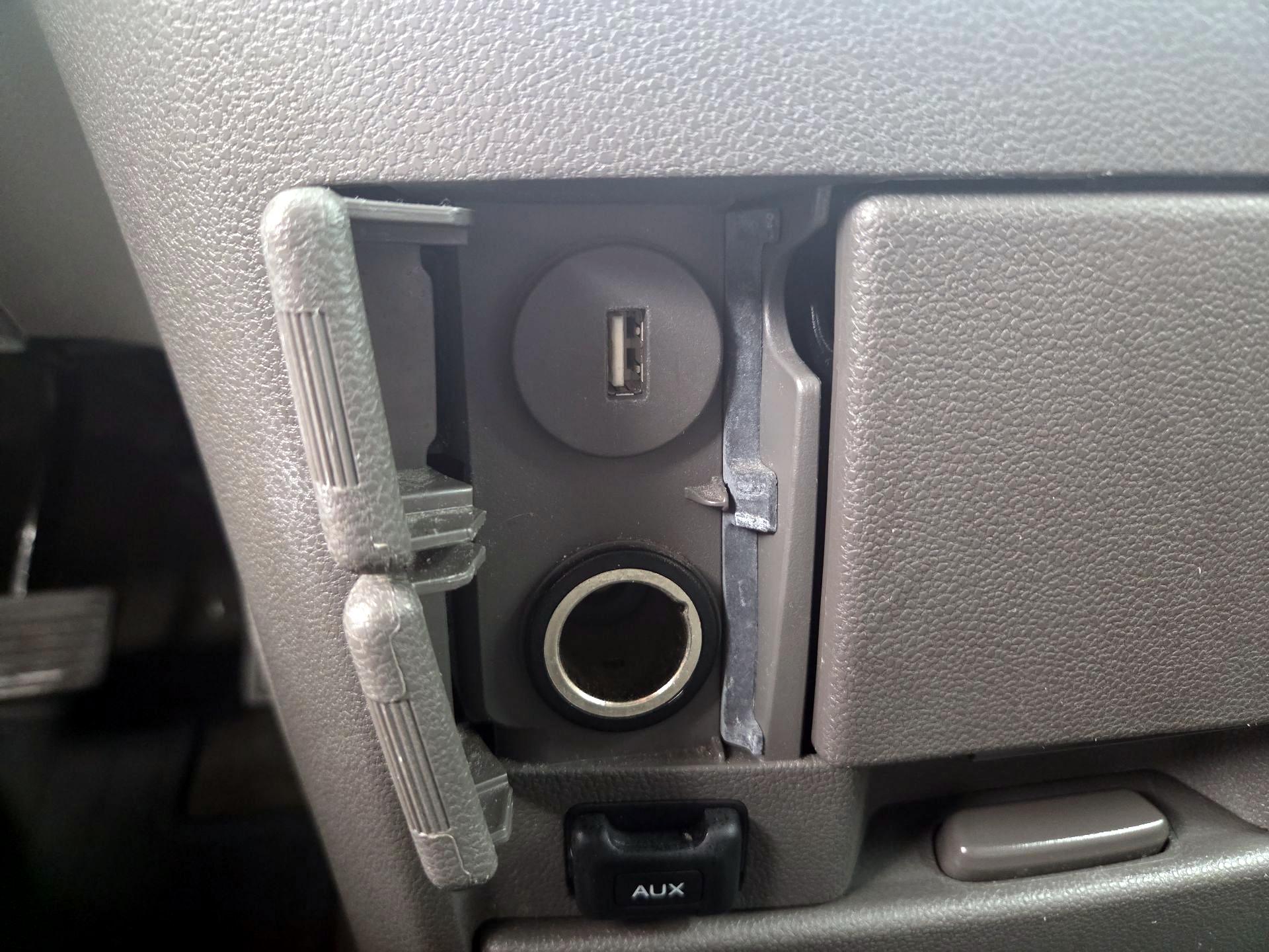 Thumbnail: 2015 Honda Odyssey - 19