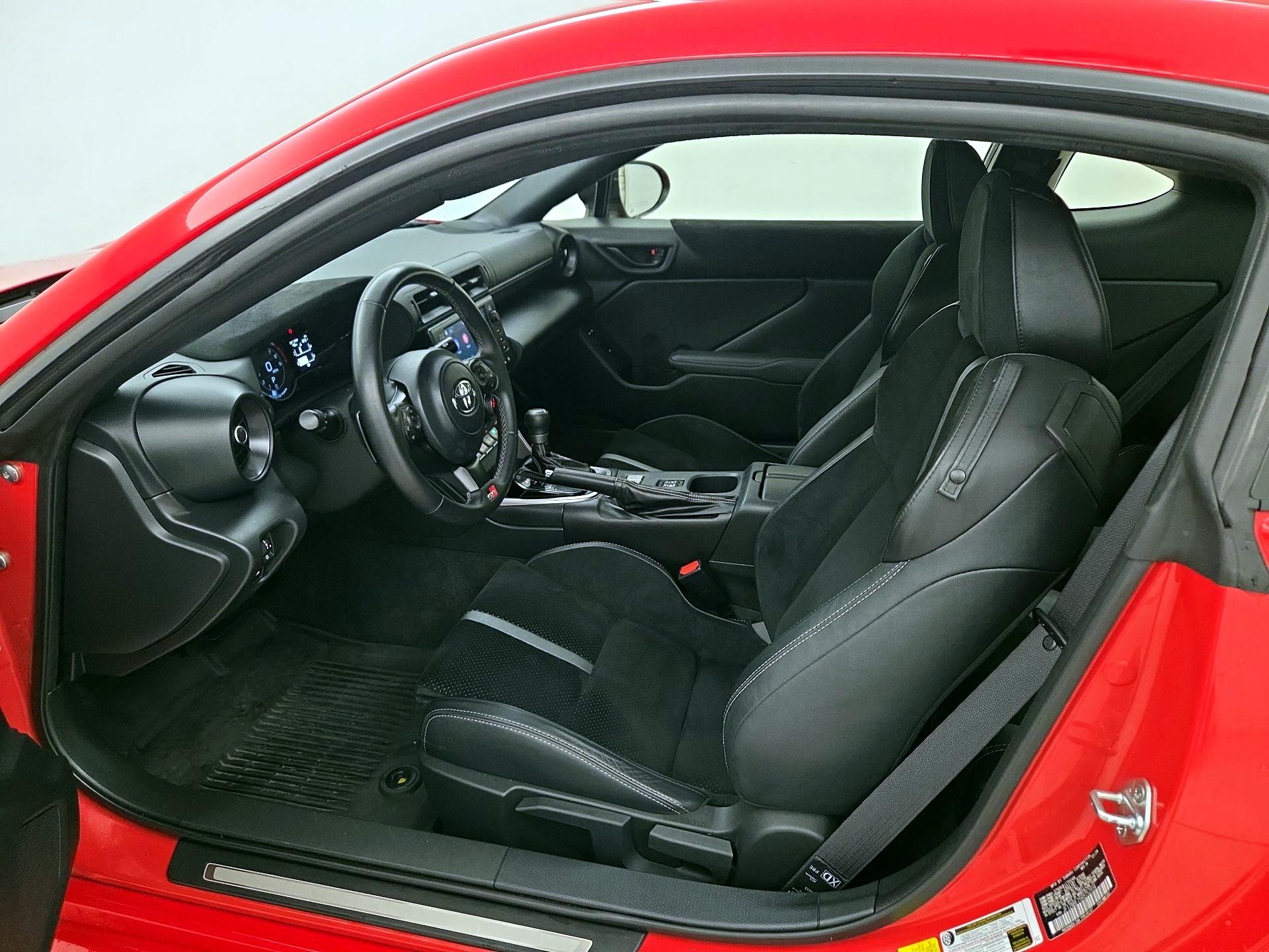 Thumbnail: 2024 Toyota GR86 - 11