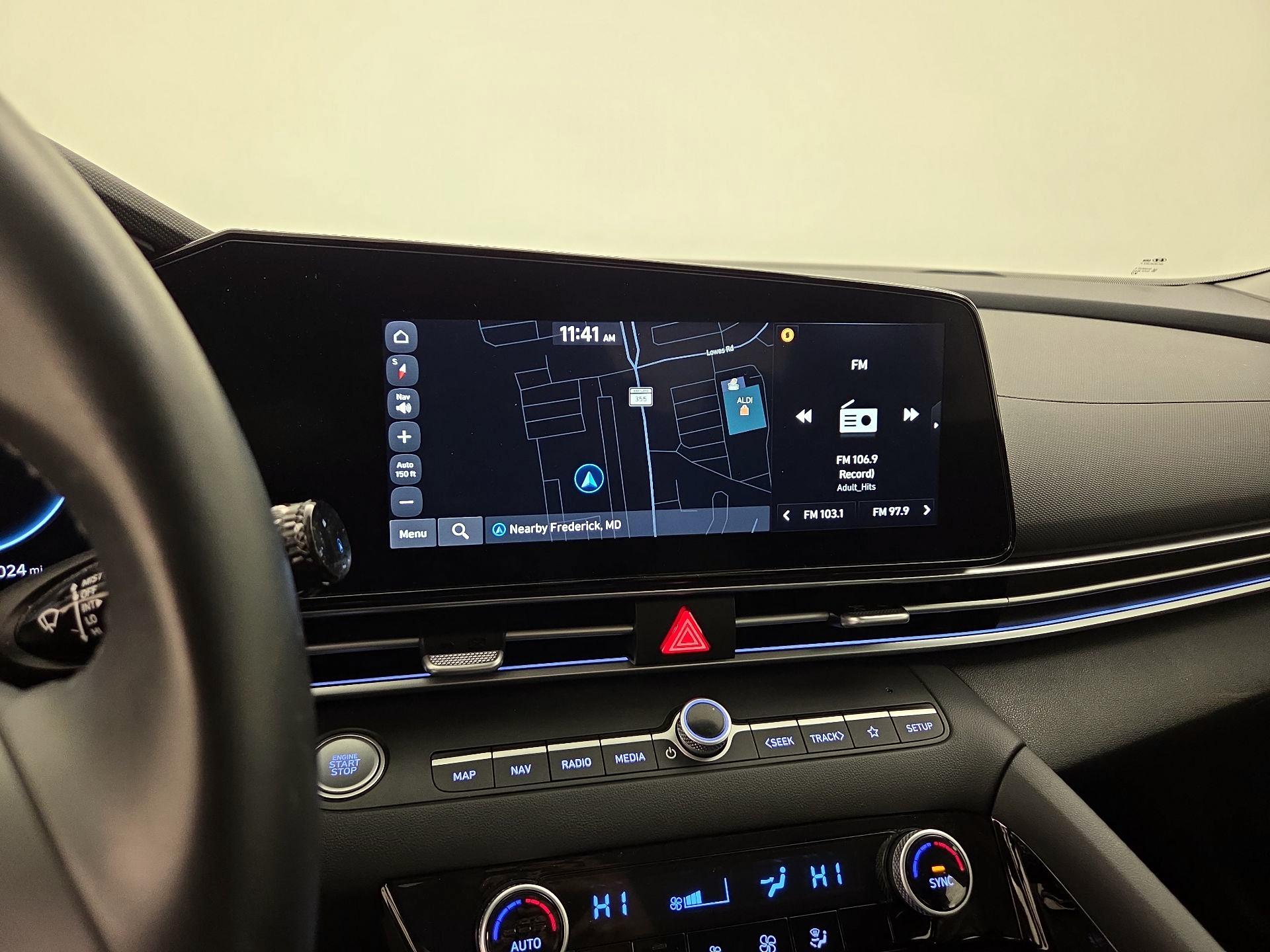 Thumbnail: 2023 Hyundai Elantra - 14