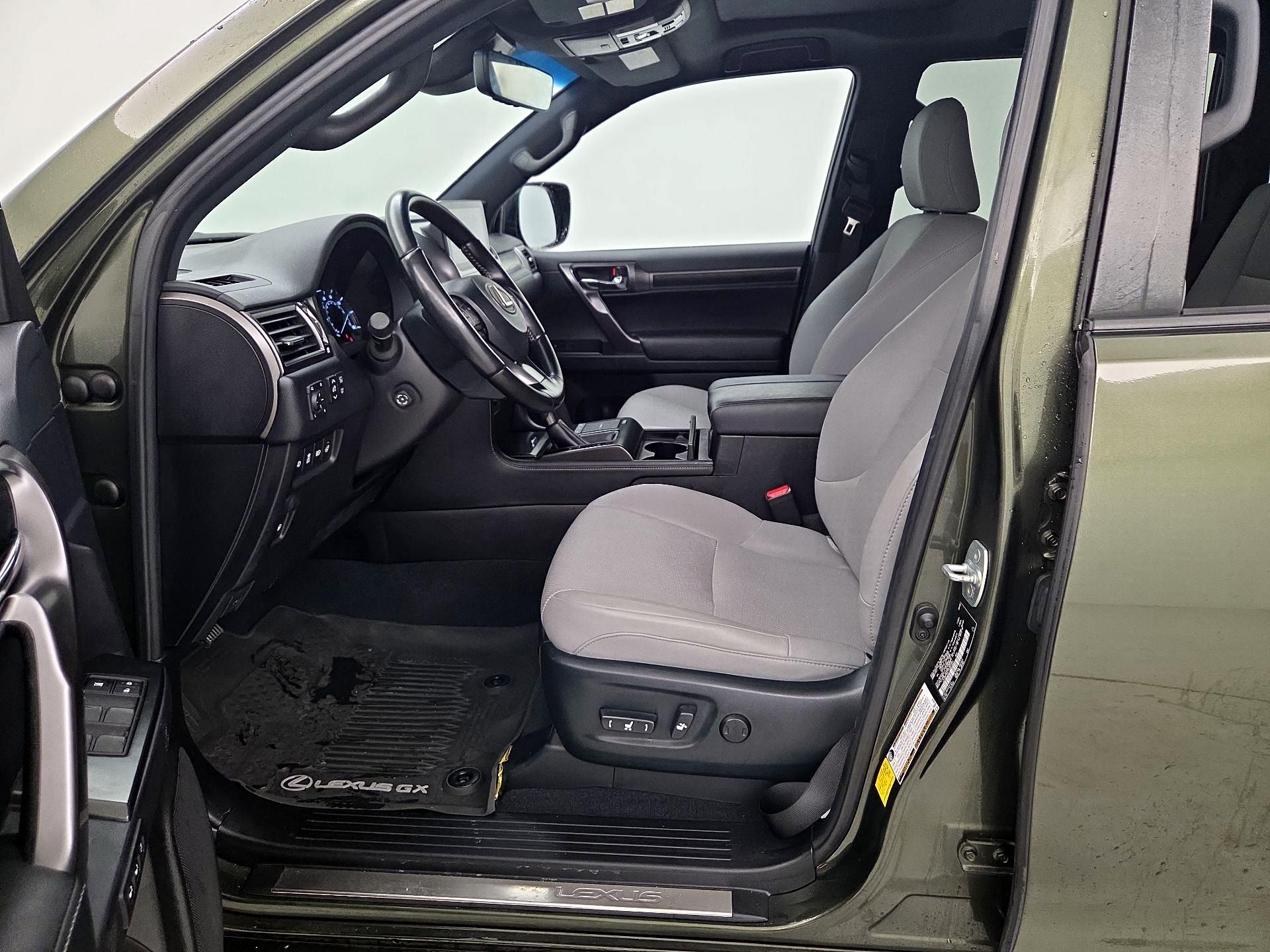 Thumbnail: 2023 Lexus GX - 11