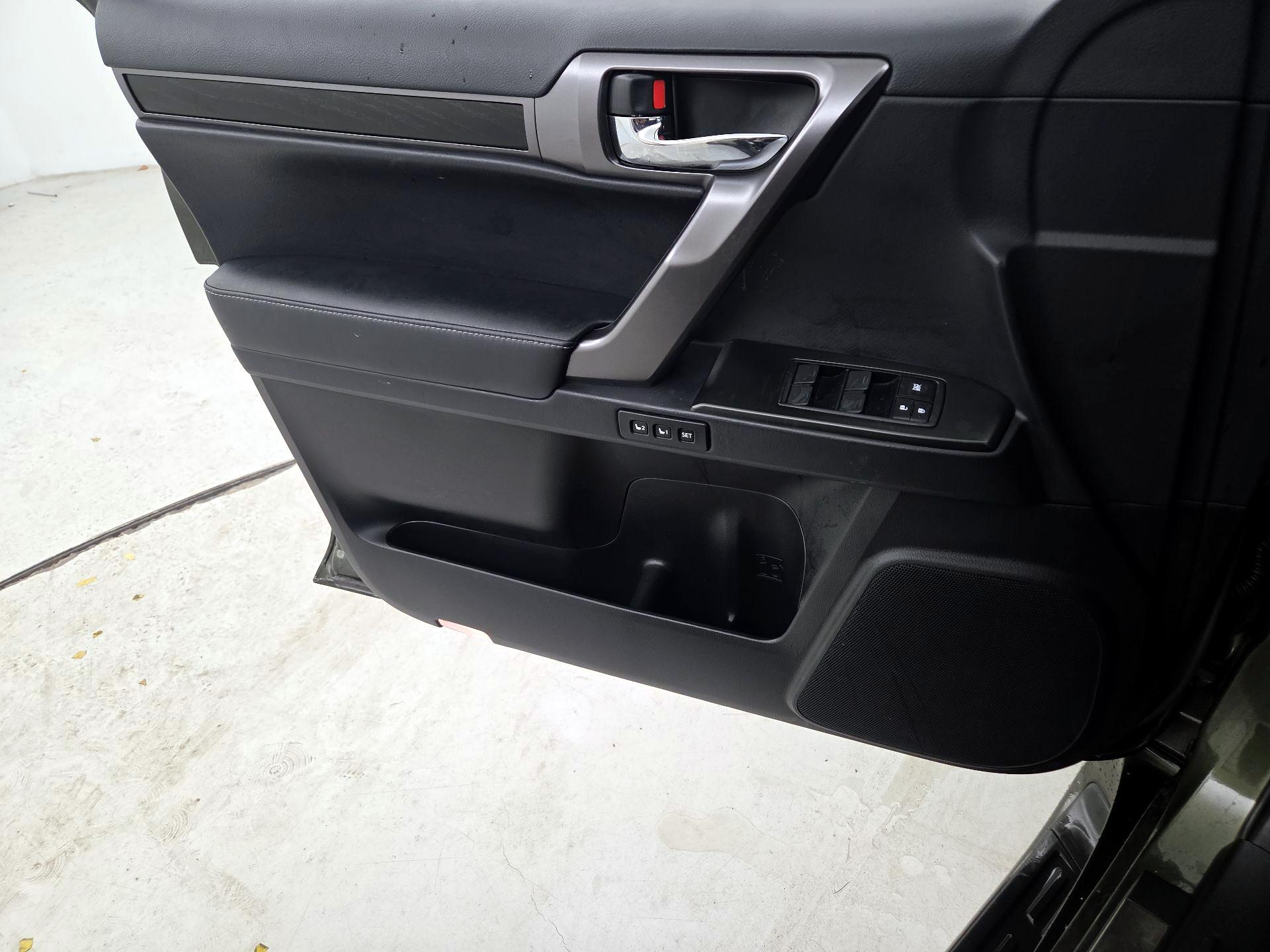 Thumbnail: 2023 Lexus GX - 12