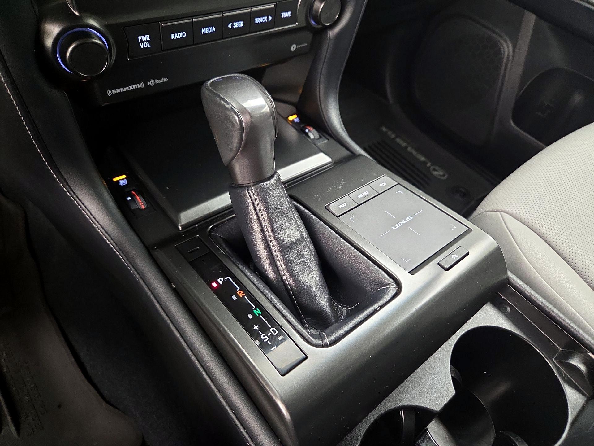 Thumbnail: 2023 Lexus GX - 18