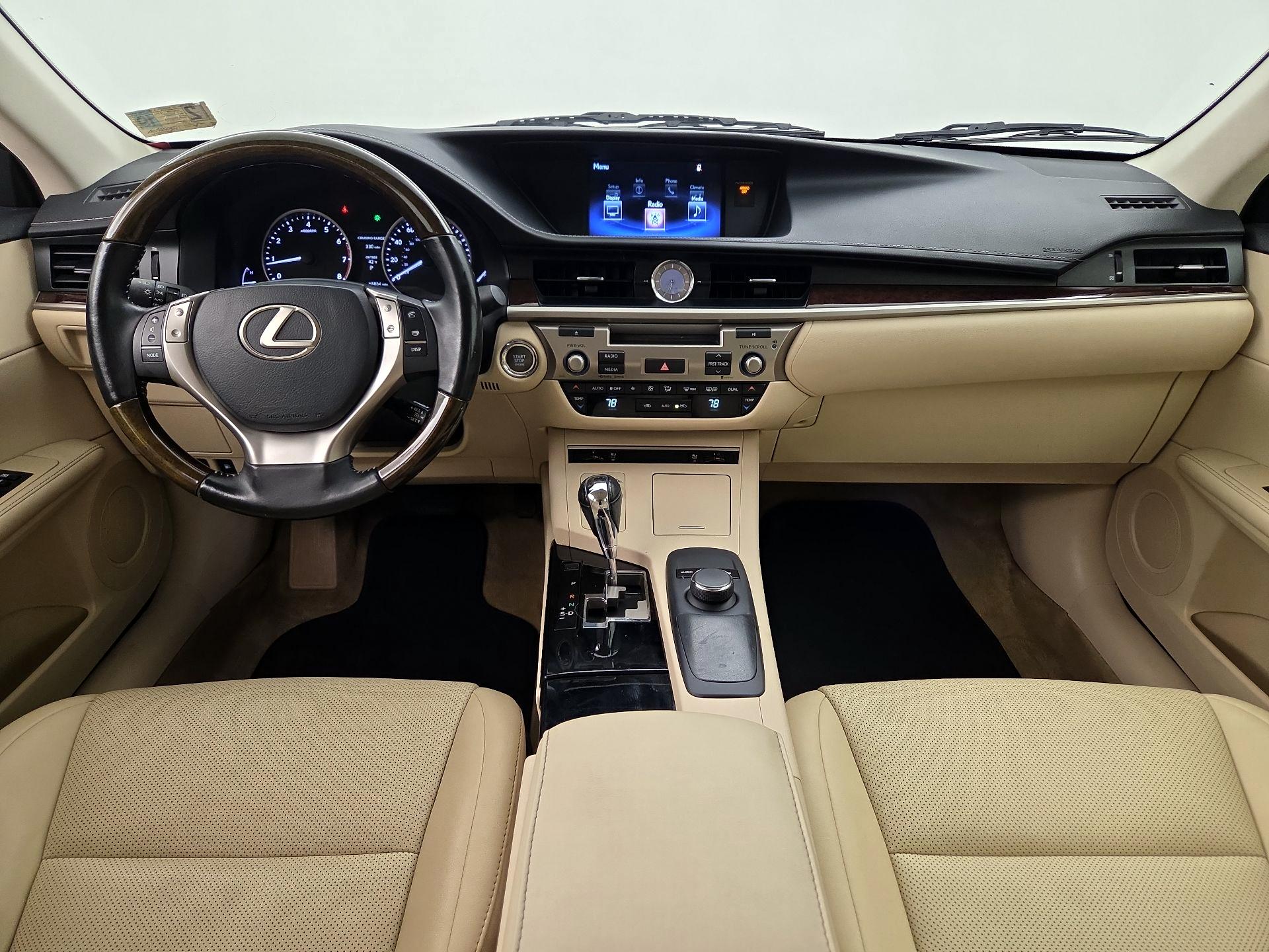 Thumbnail: 2015 Lexus ES - 9