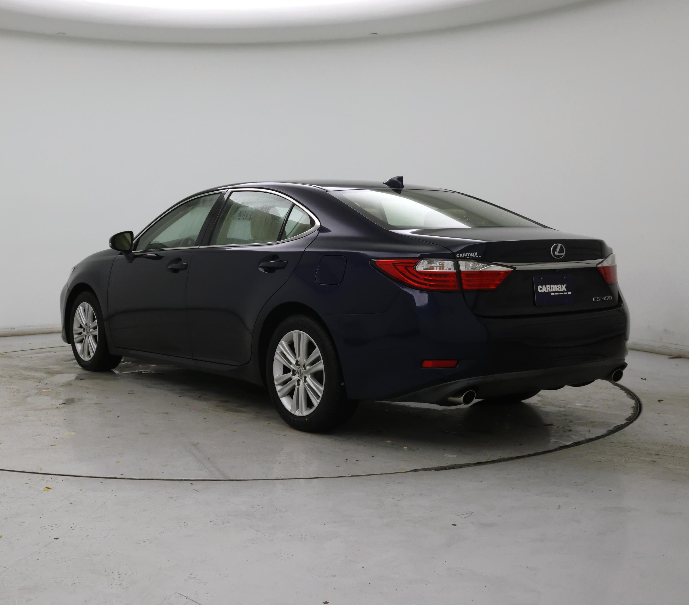 Thumbnail: 2015 Lexus ES - 2