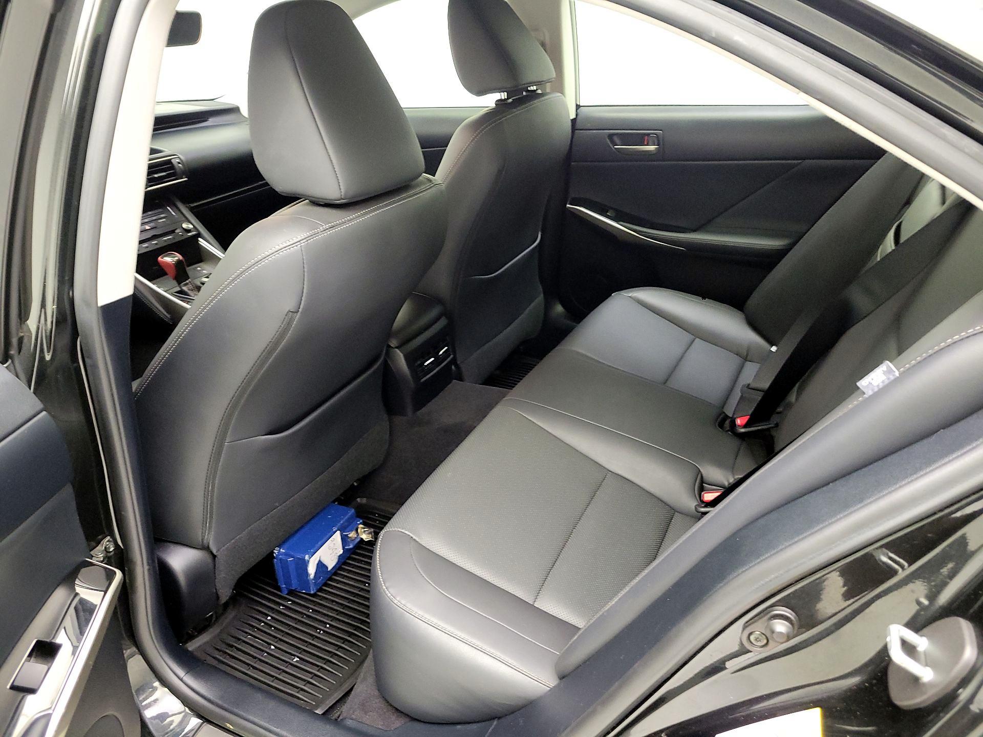 Thumbnail: 2017 Lexus IS - 17