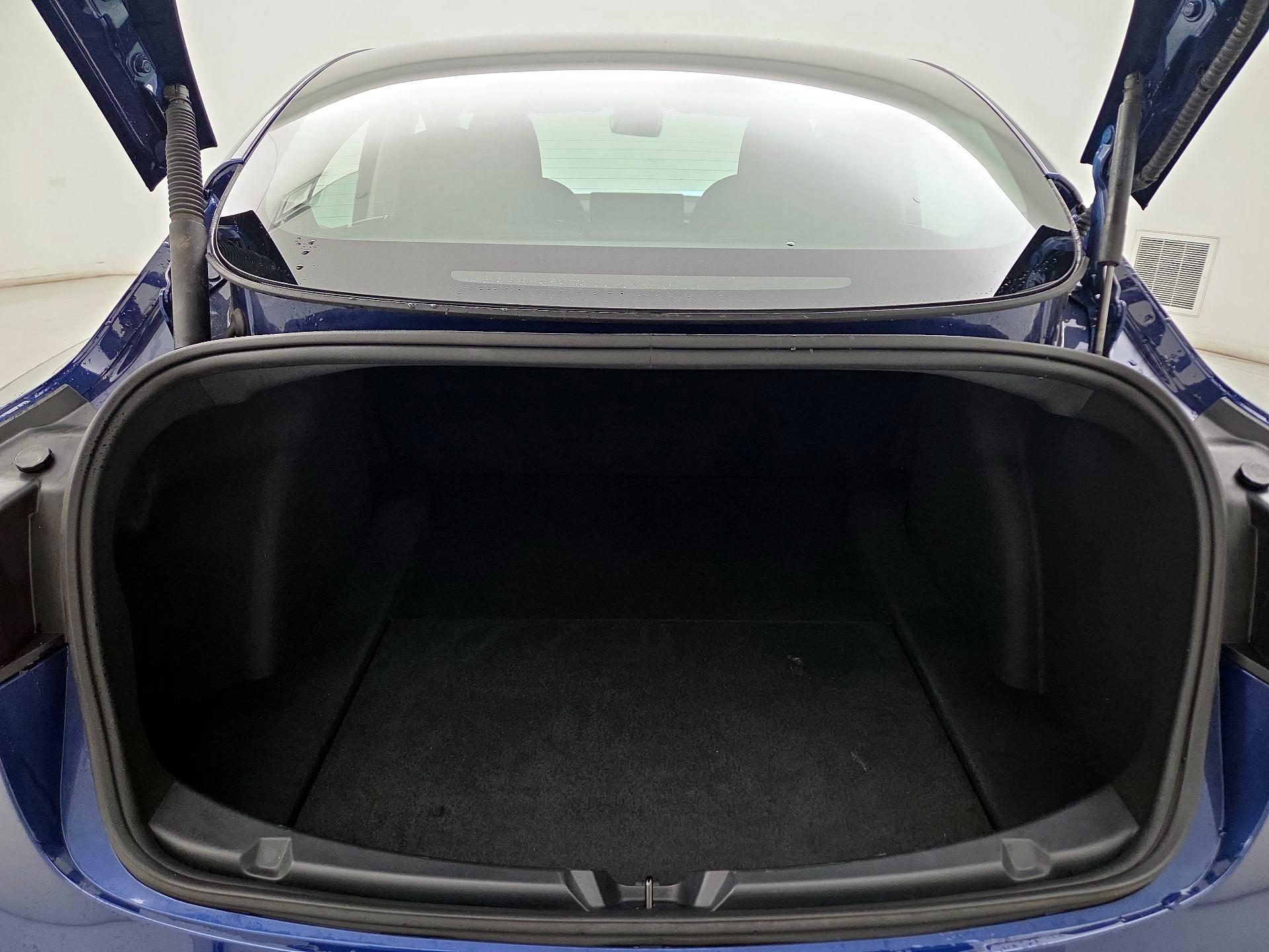 Thumbnail: 2023 Tesla Model 3 - 19