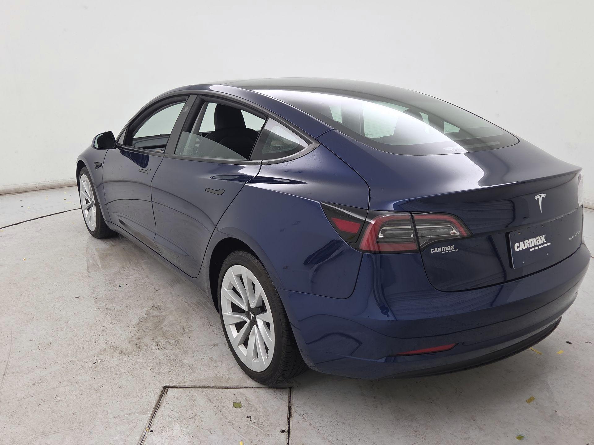 Thumbnail: 2023 Tesla Model 3 - 7