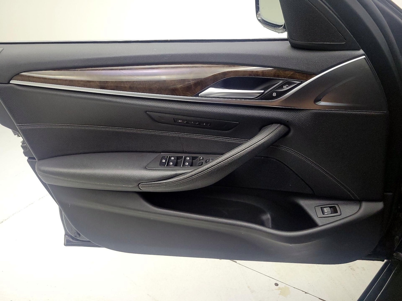 2019 BMW 5 Series 540i - Photo 11