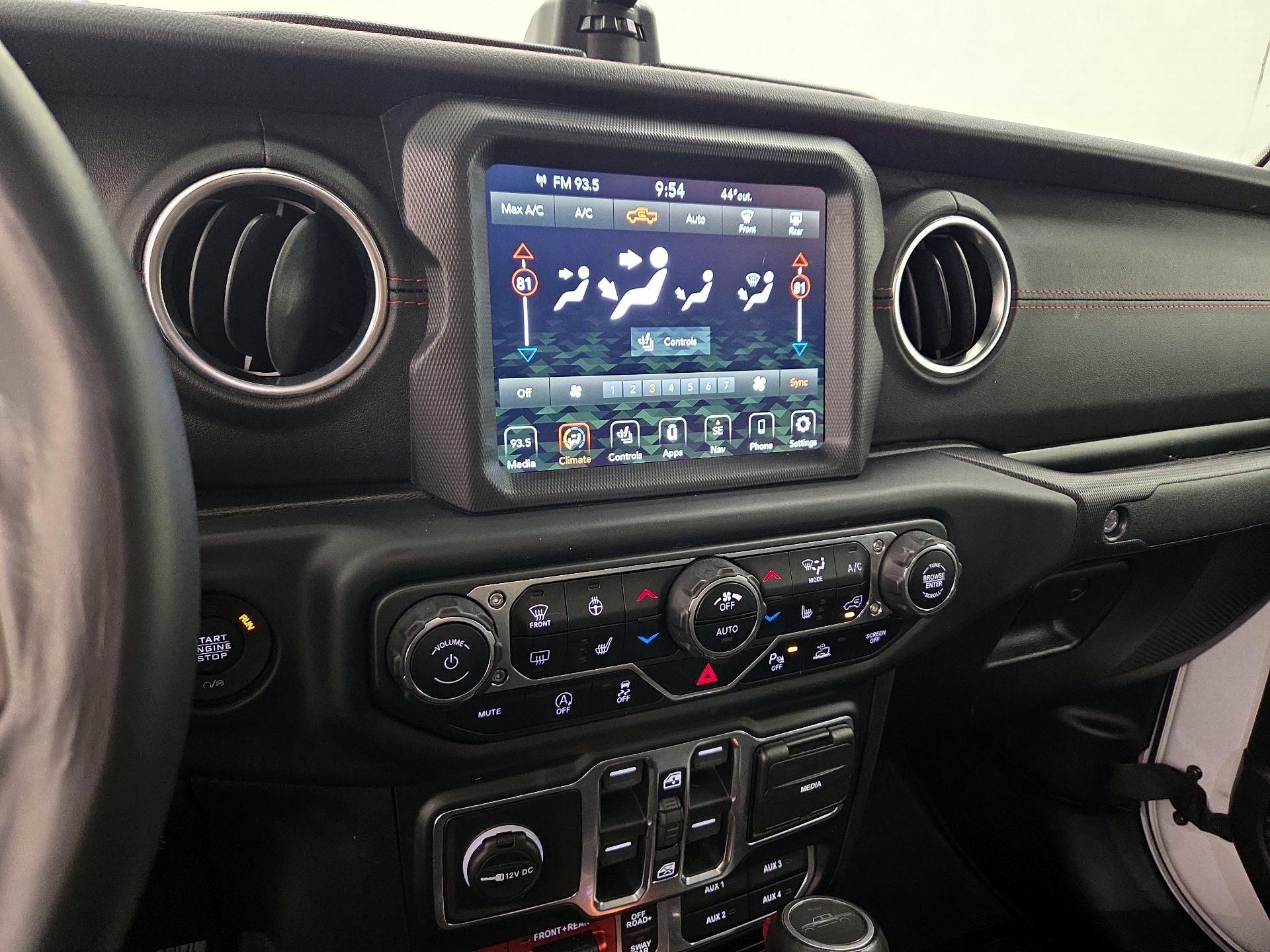 Thumbnail: 2020 Jeep Gladiator - 17