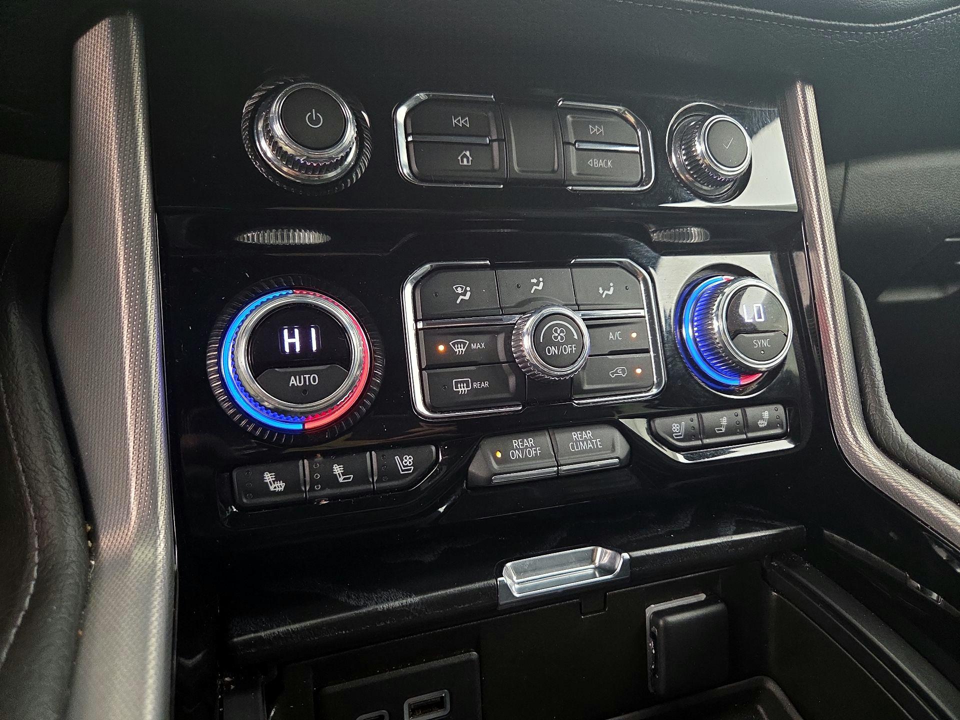 Thumbnail: 2022 GMC Yukon XL - 17