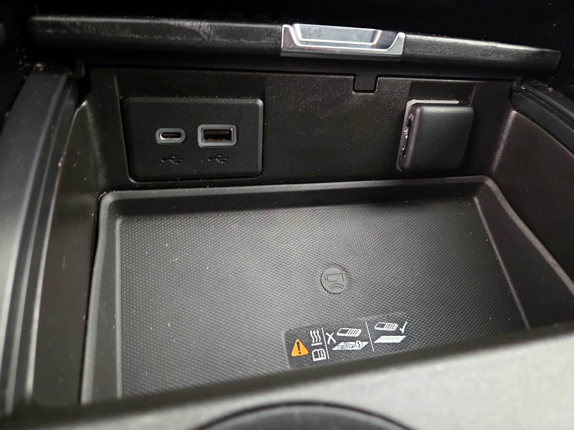 Thumbnail: 2022 GMC Yukon XL - 19