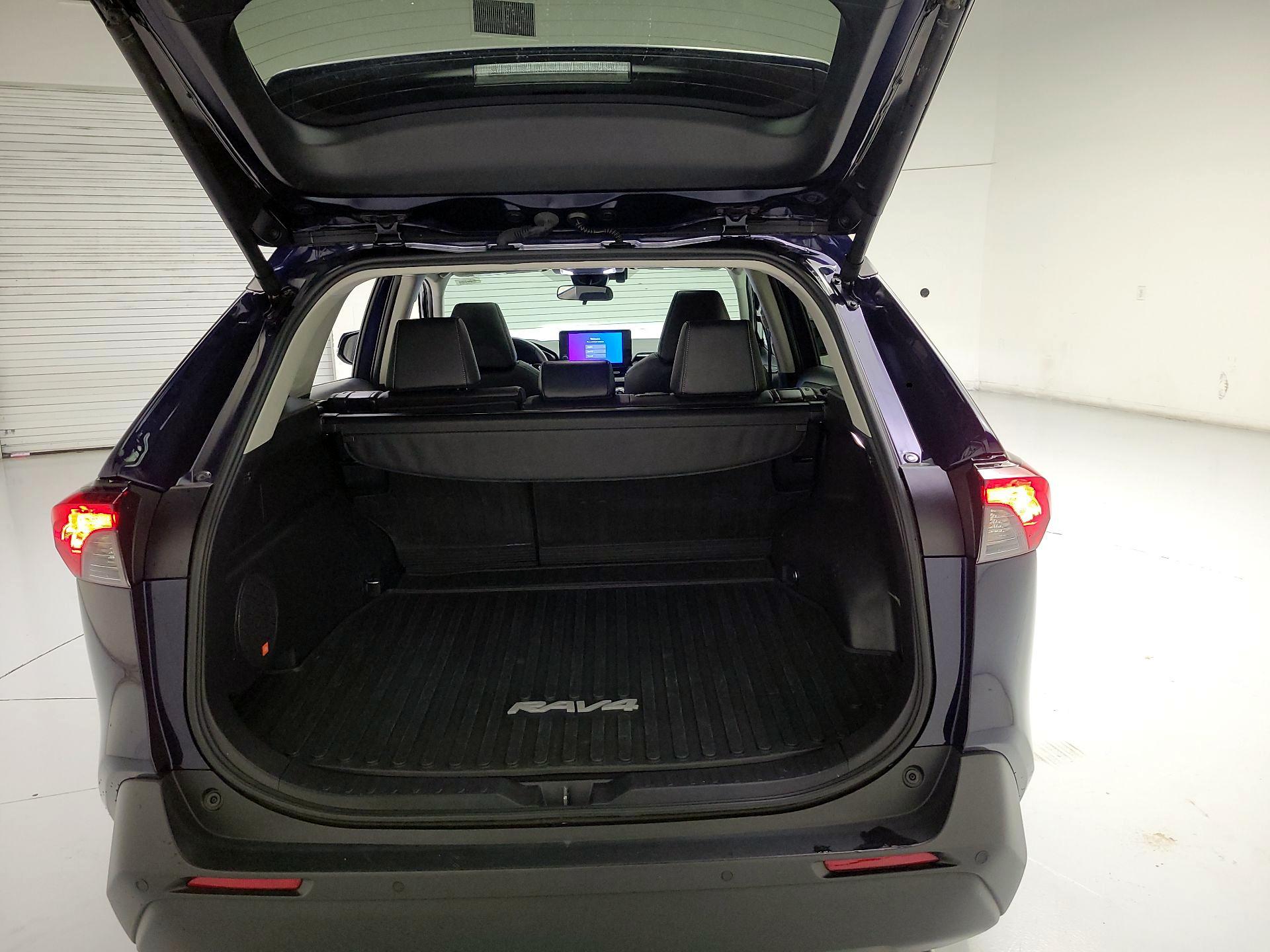 Thumbnail: 2024 Toyota RAV4 - 20