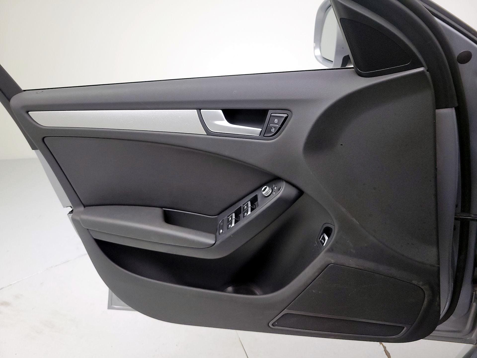 Thumbnail: 2016 Audi A4 - 10