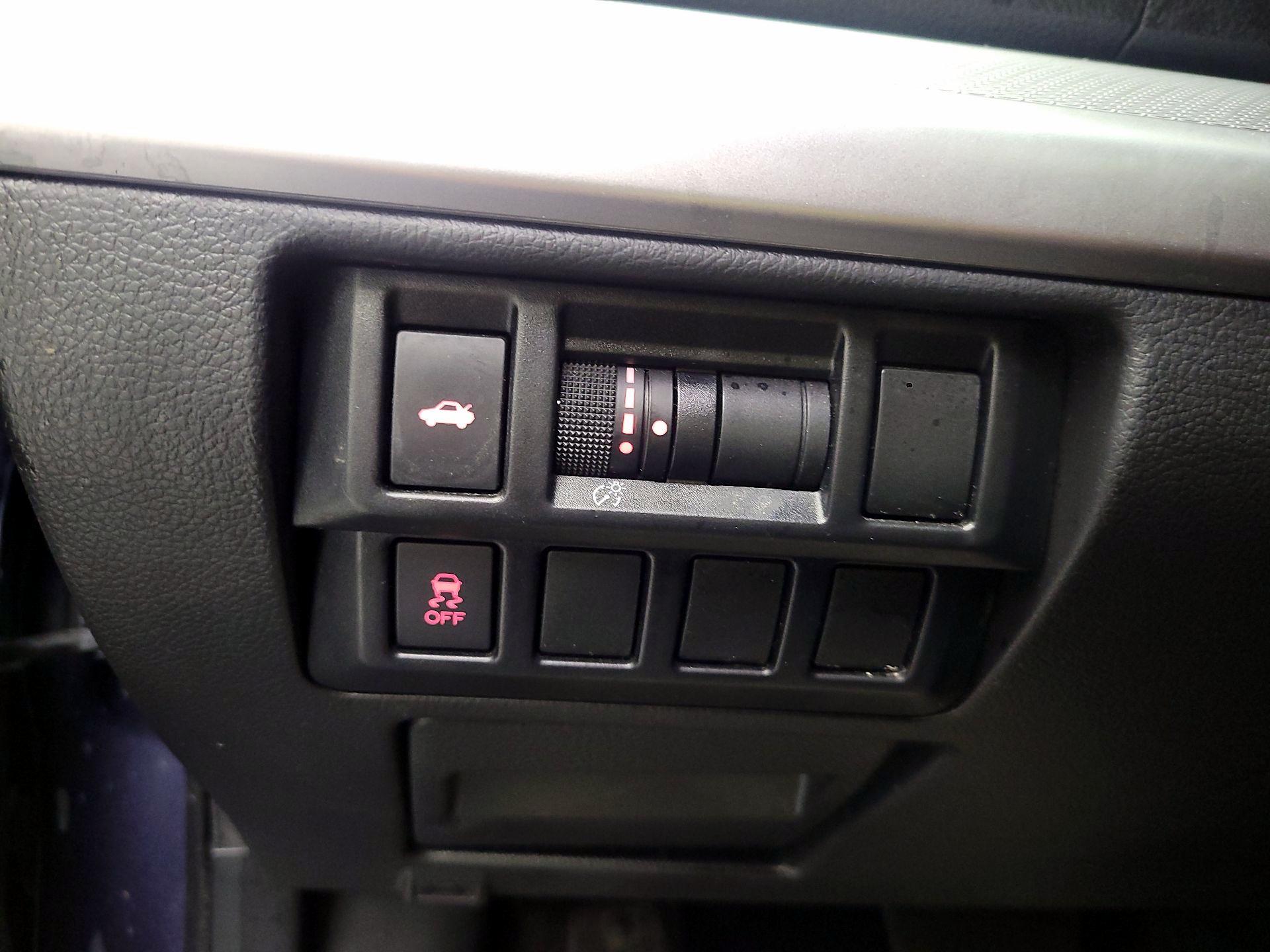 Thumbnail: 2015 Subaru Legacy - 11