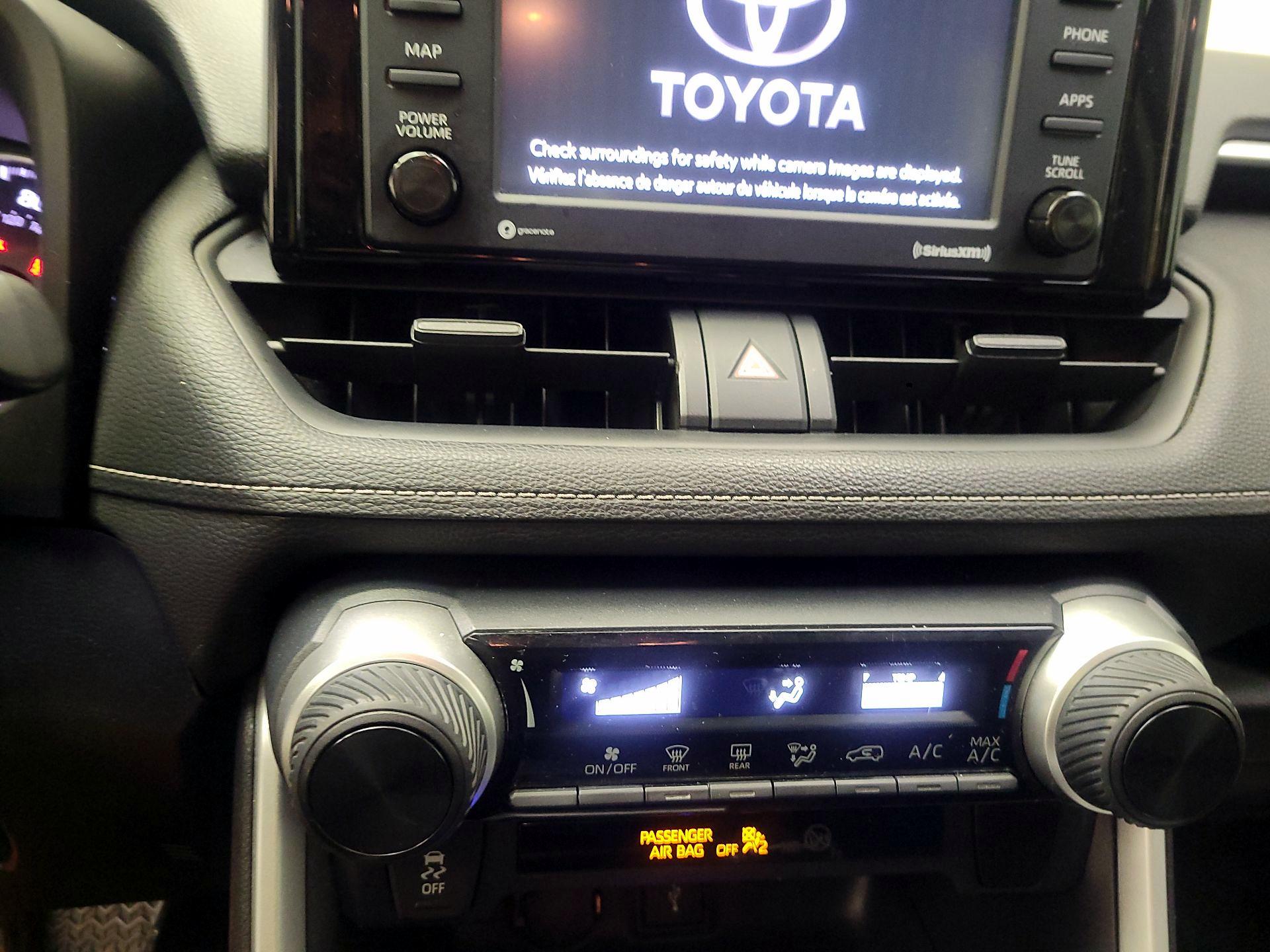 Thumbnail: 2020 Toyota RAV4 - 14