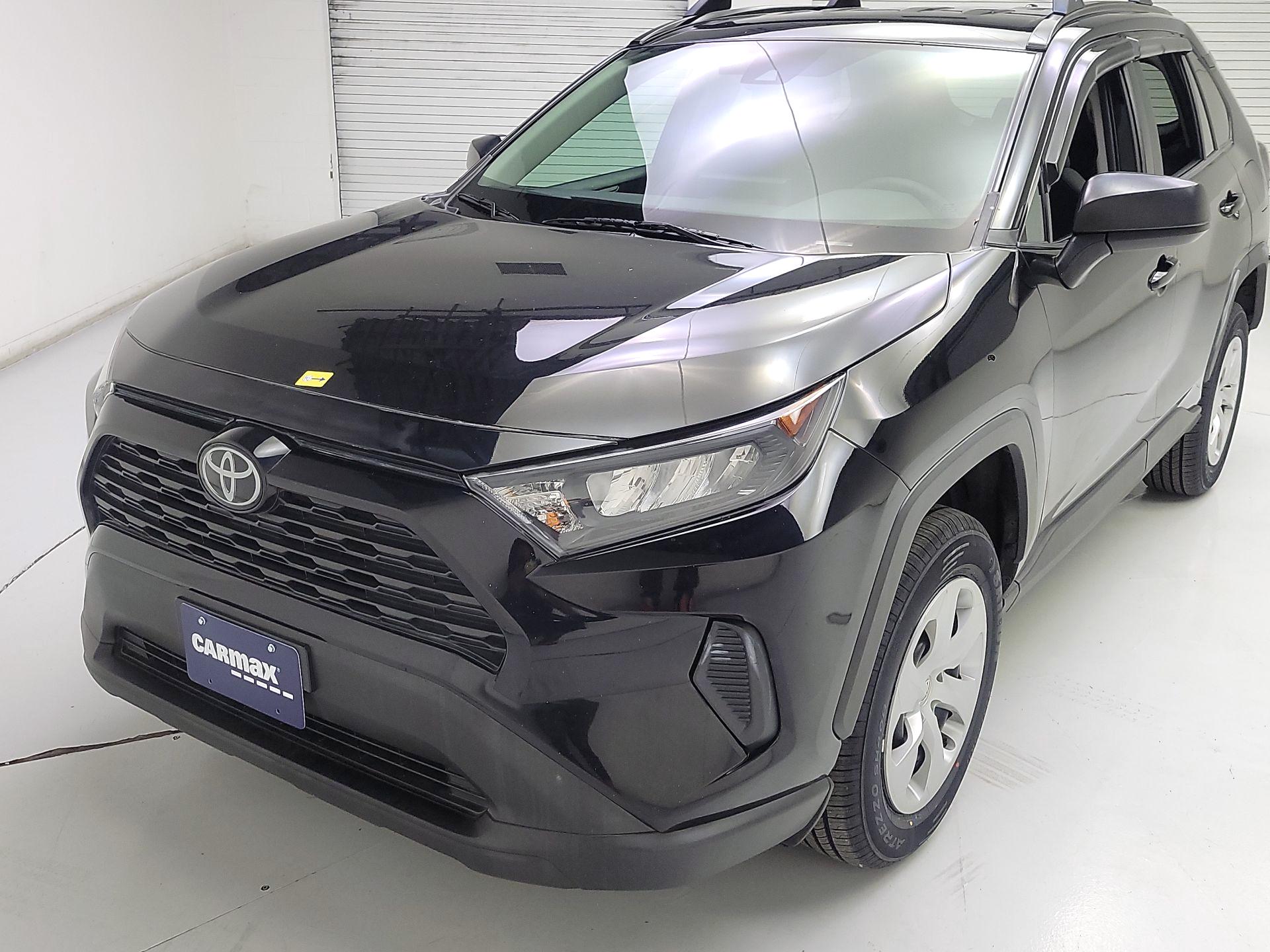Thumbnail: 2020 Toyota RAV4 - 3
