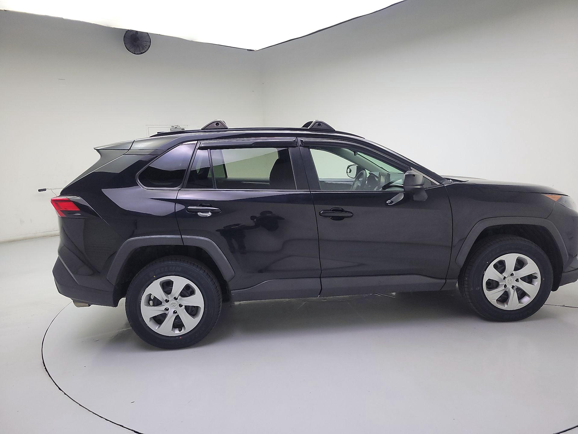 Thumbnail: 2020 Toyota RAV4 - 4