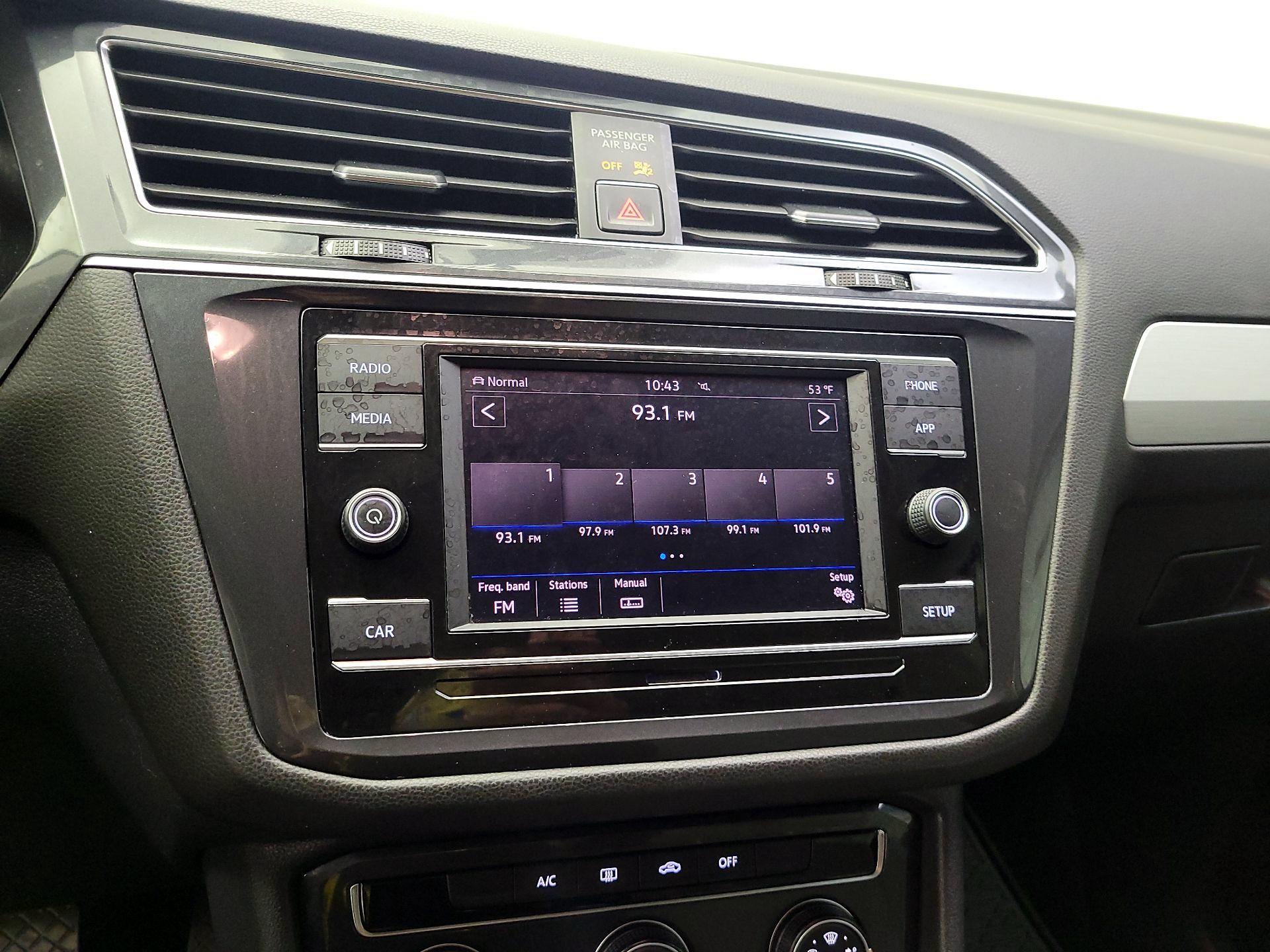 Thumbnail: 2018 Volkswagen Tiguan - 13