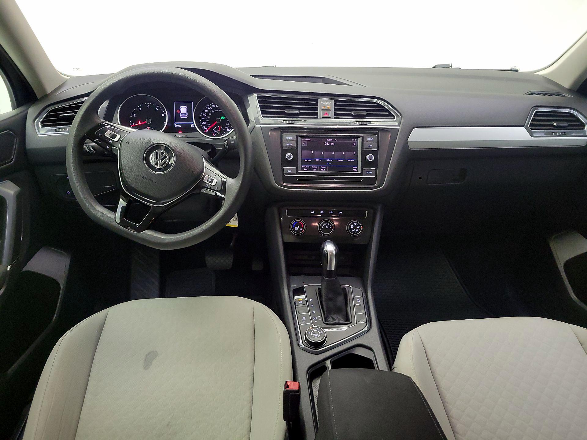 Thumbnail: 2018 Volkswagen Tiguan - 8