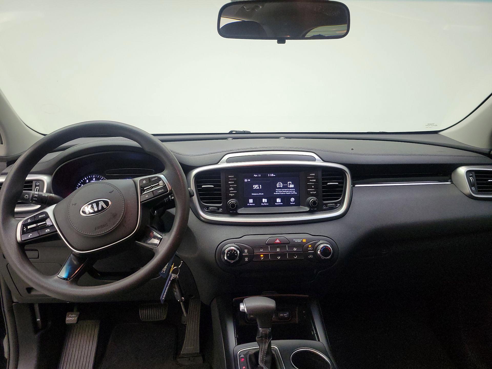 Thumbnail: 2019 Kia Sorento - 8