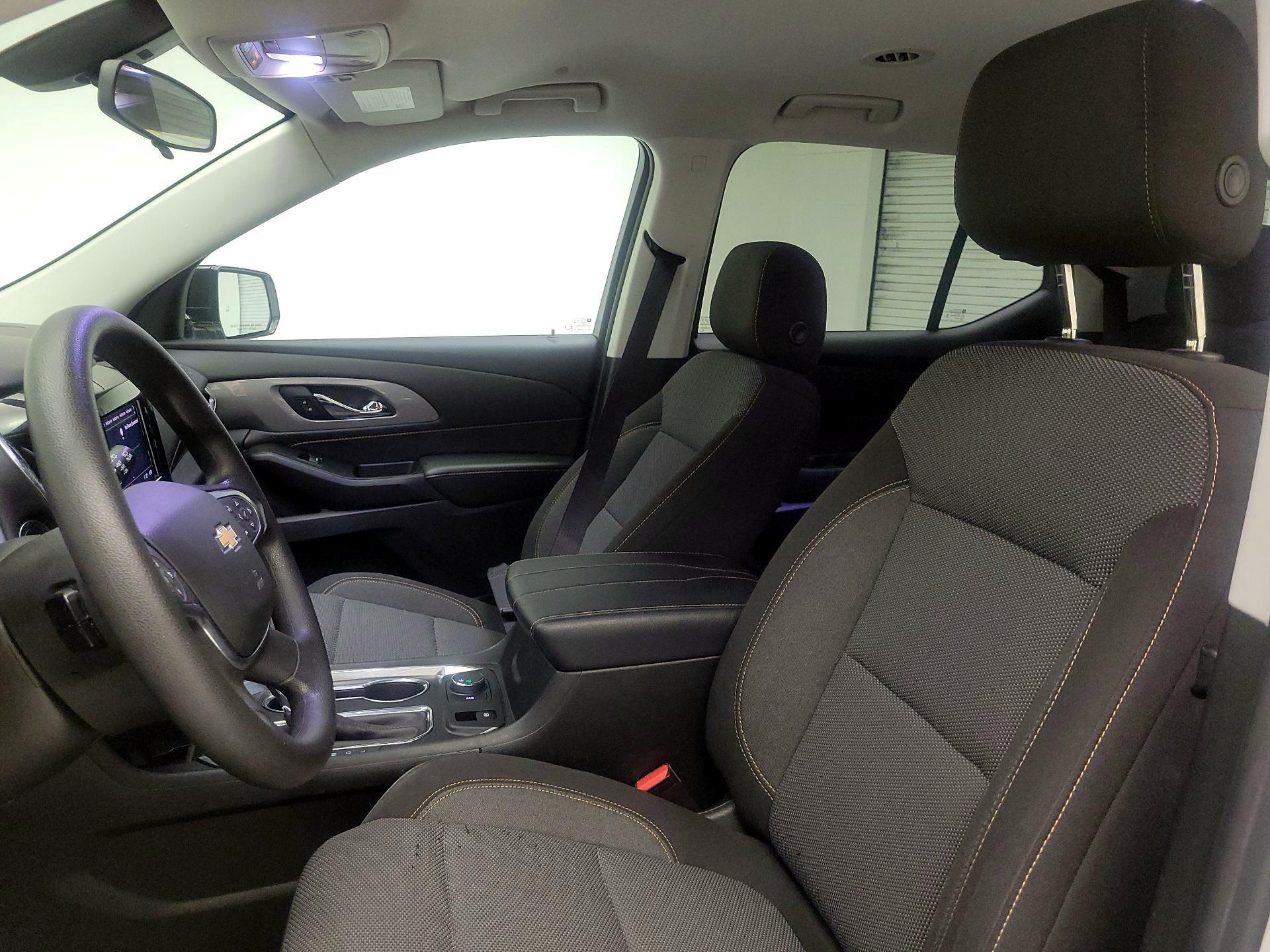 Thumbnail: 2020 Chevrolet Traverse - 9