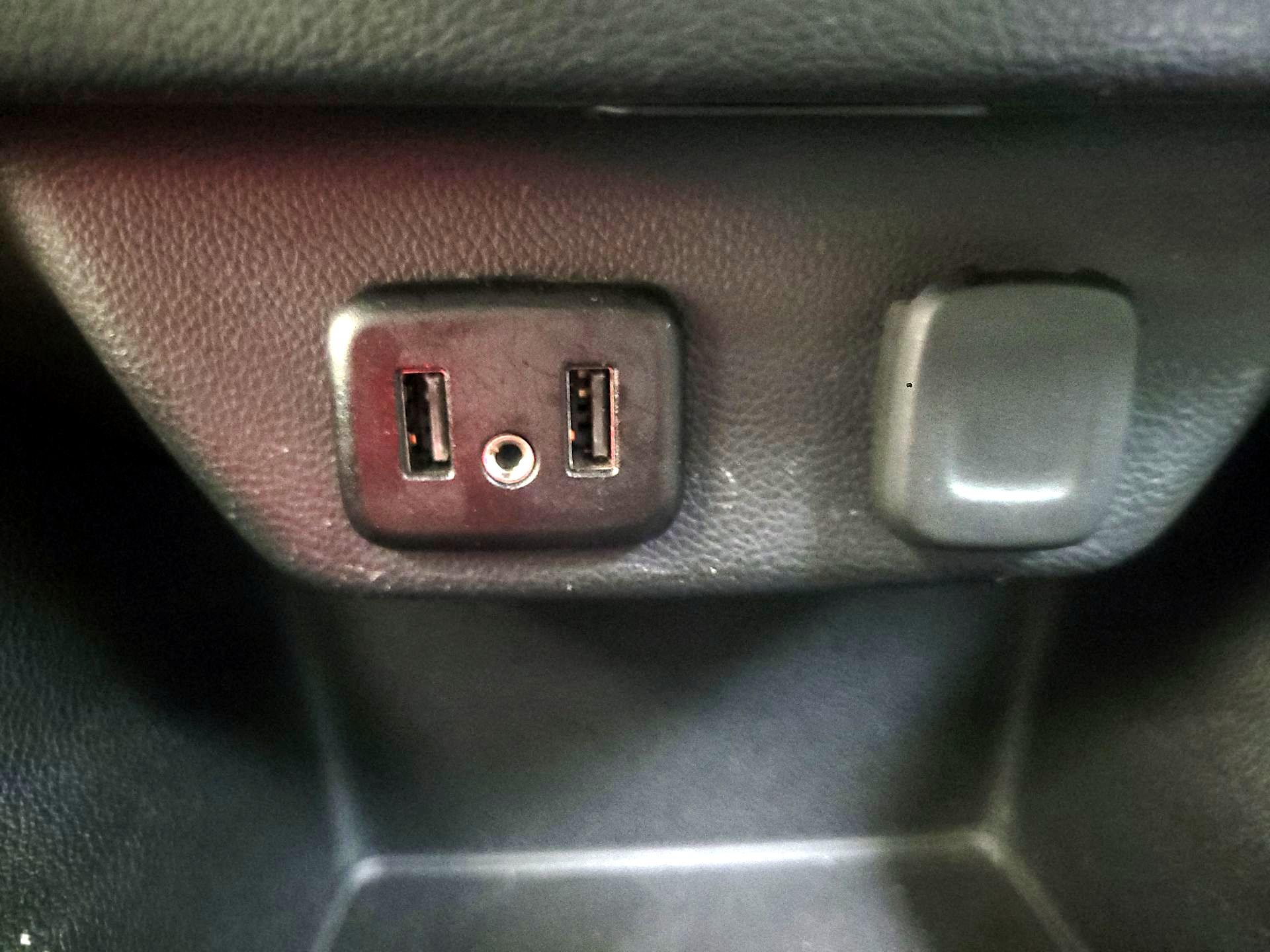 Thumbnail: 2020 Chevrolet Traverse - 16