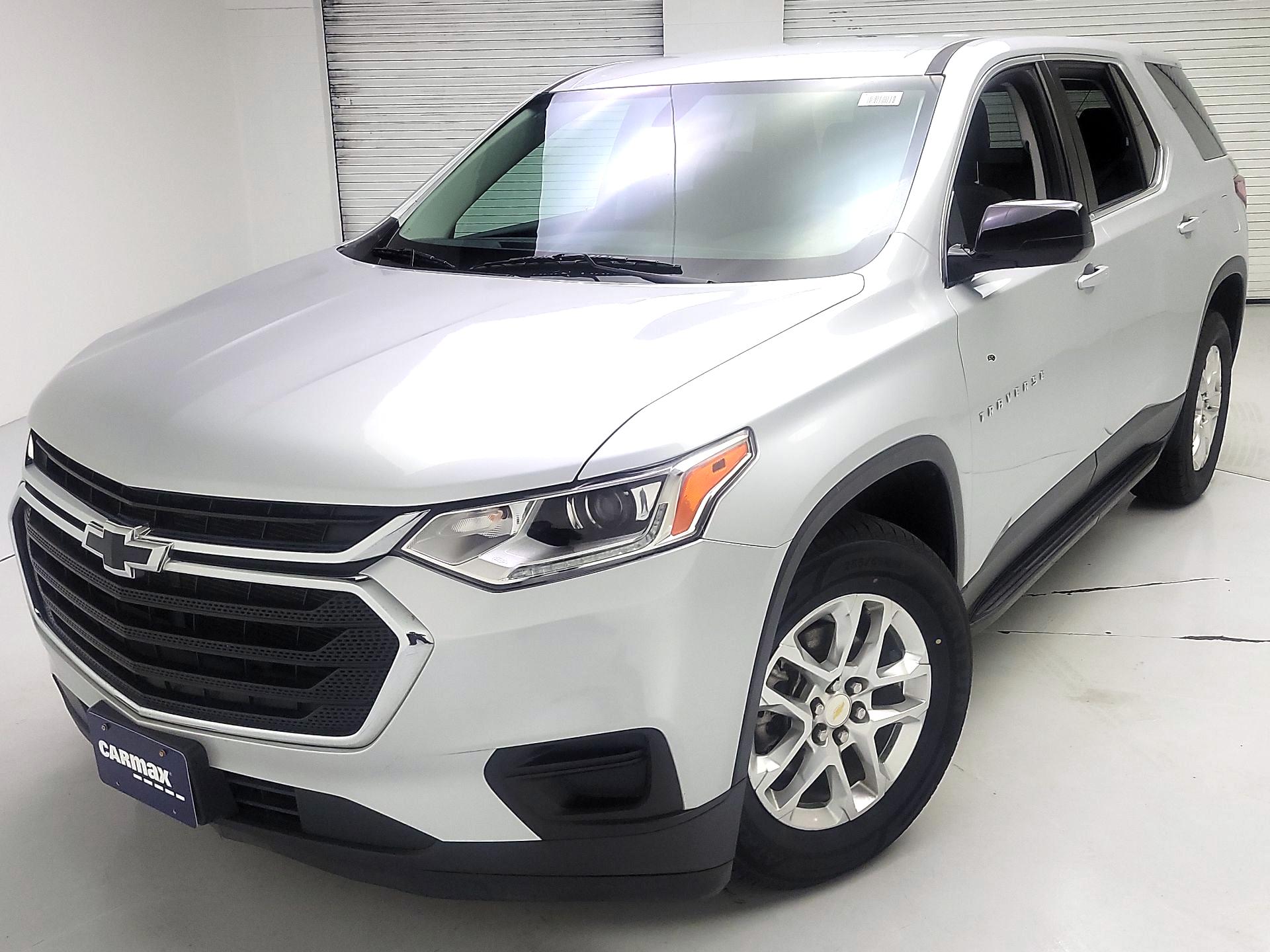 Thumbnail: 2020 Chevrolet Traverse - 3