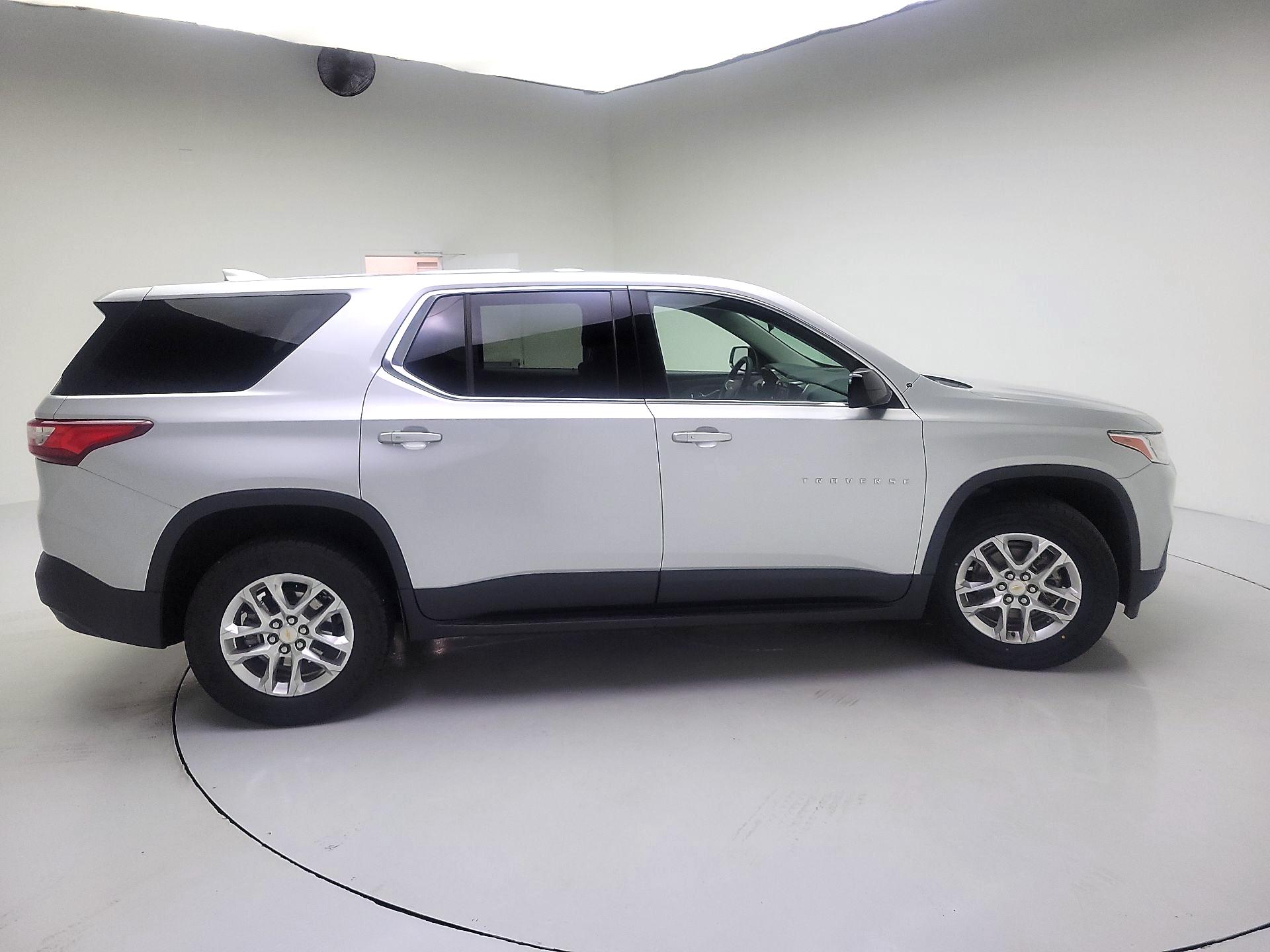 Thumbnail: 2020 Chevrolet Traverse - 4